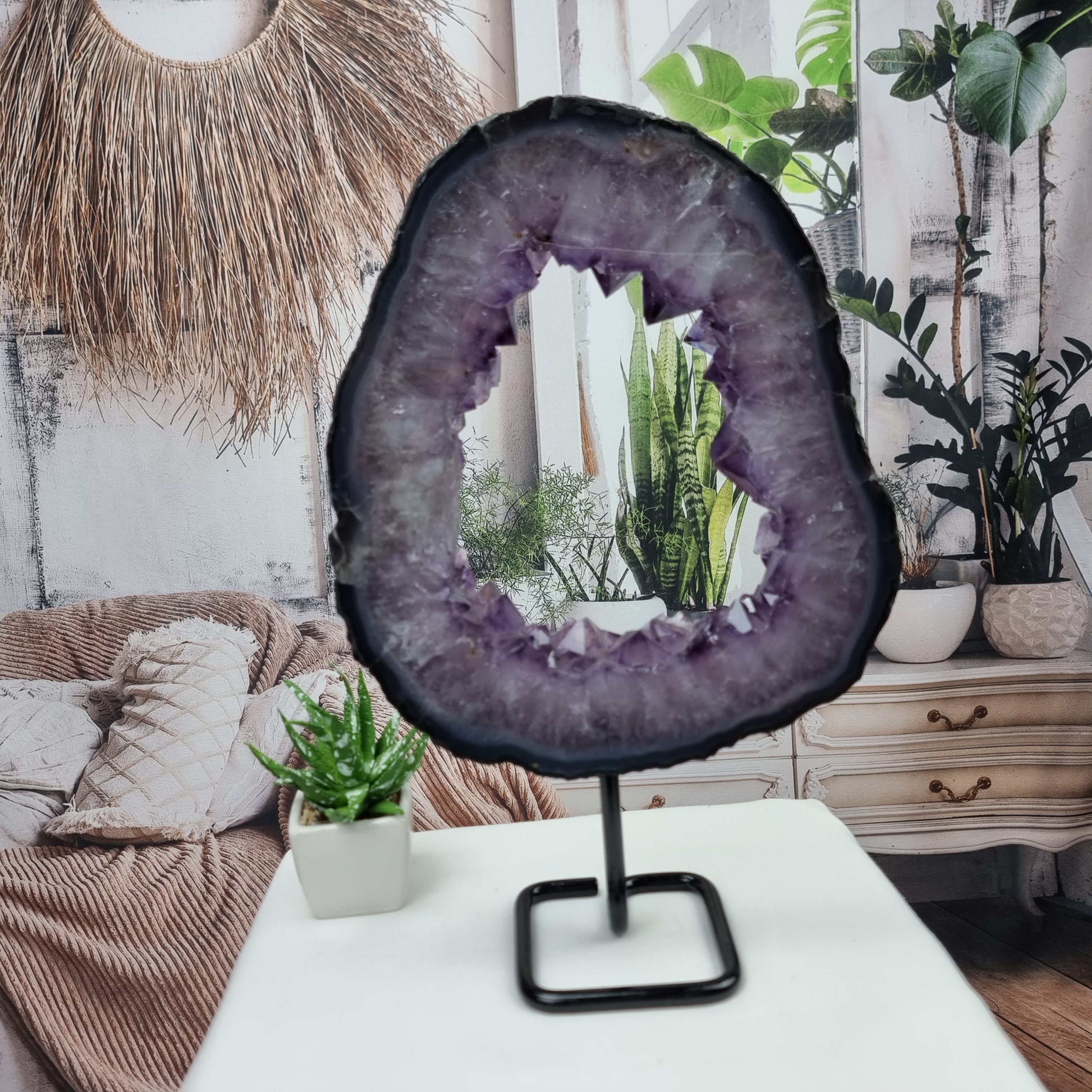 Amethyst Hoop with Purple Crystals | Black iron base | Weight 2.45 kgs, Height 30 cm | Energy, Beauty, and Sophistication