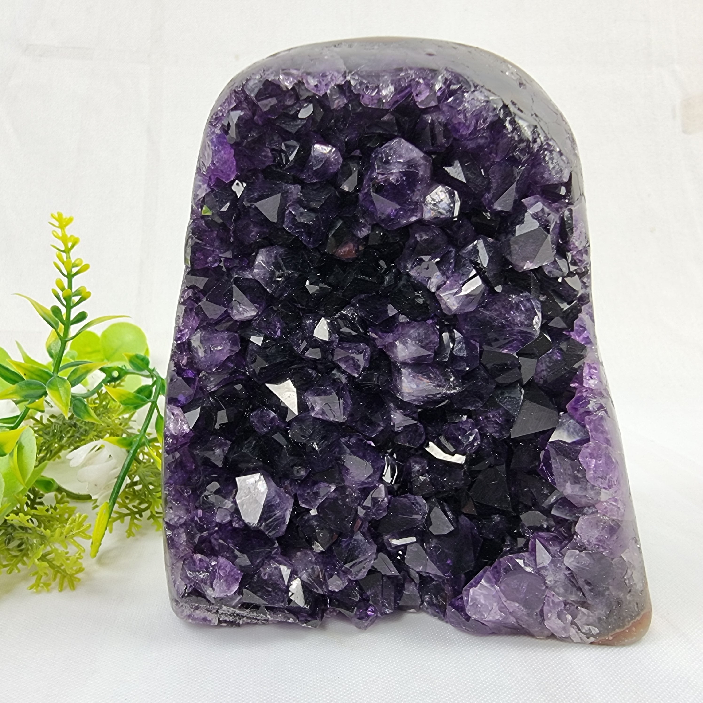Amatista Drusa con Cristales Especiales, peso 1,72 kg, Energía, Belleza y Sofisticación