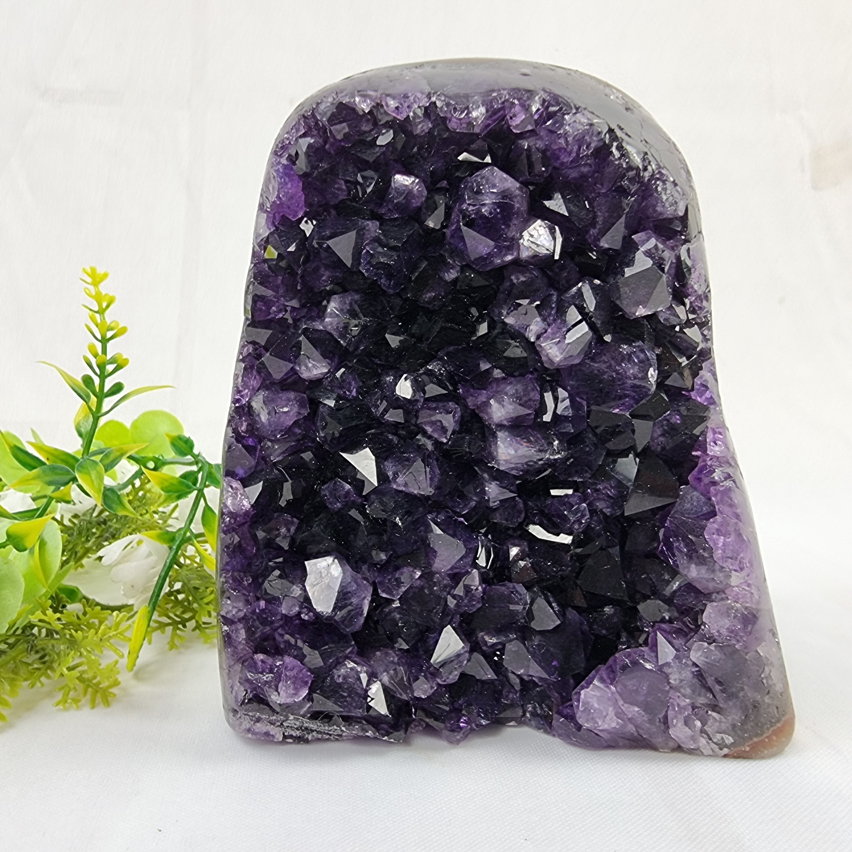 Amatista Drusa con Cristales Especiales, peso 1,72 kg, Energía, Belleza y Sofisticación