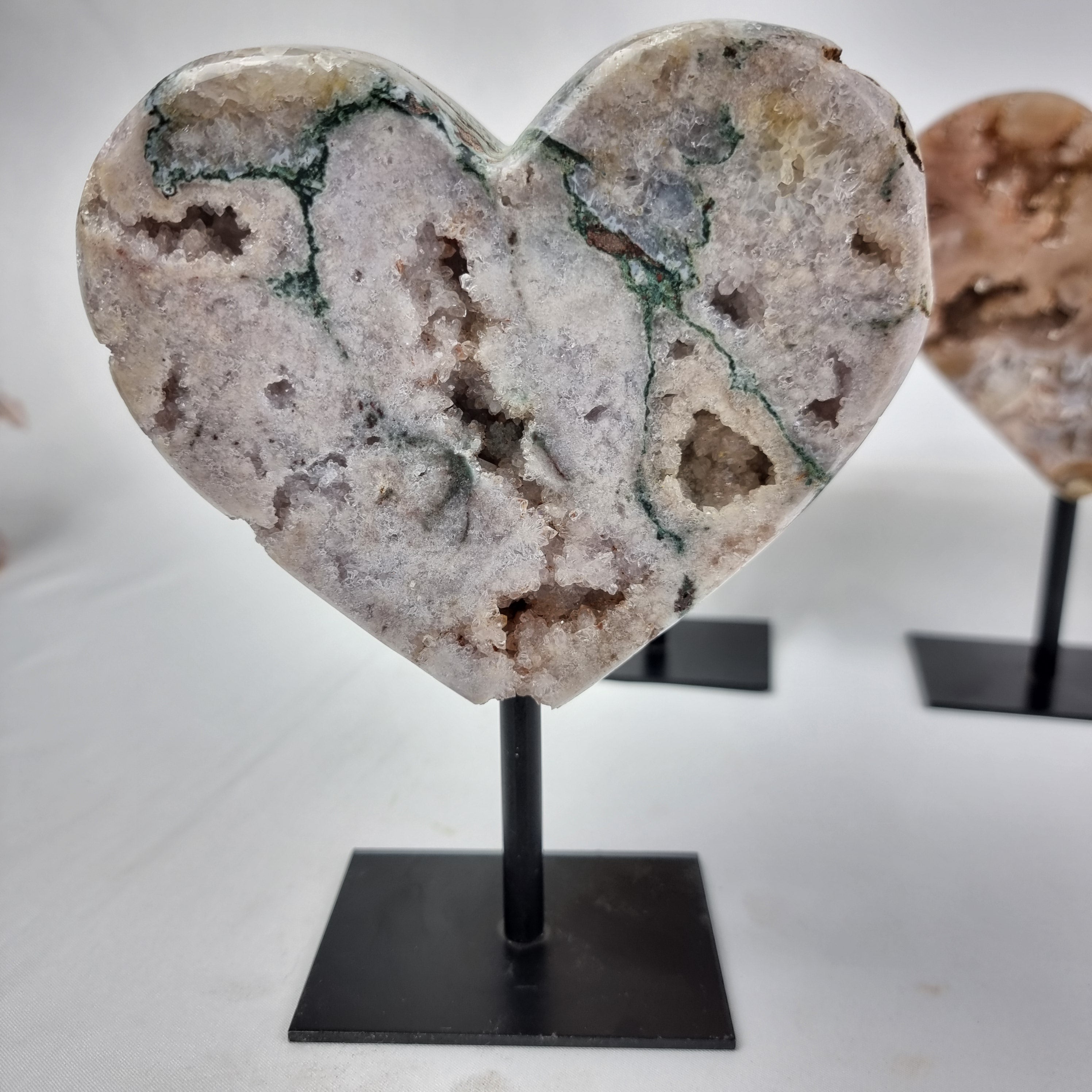 Pink Amethyst Heart | Black iron base | Weight 1.30 kgs, Height 17 cm | Energy, Beauty, and Sophistication