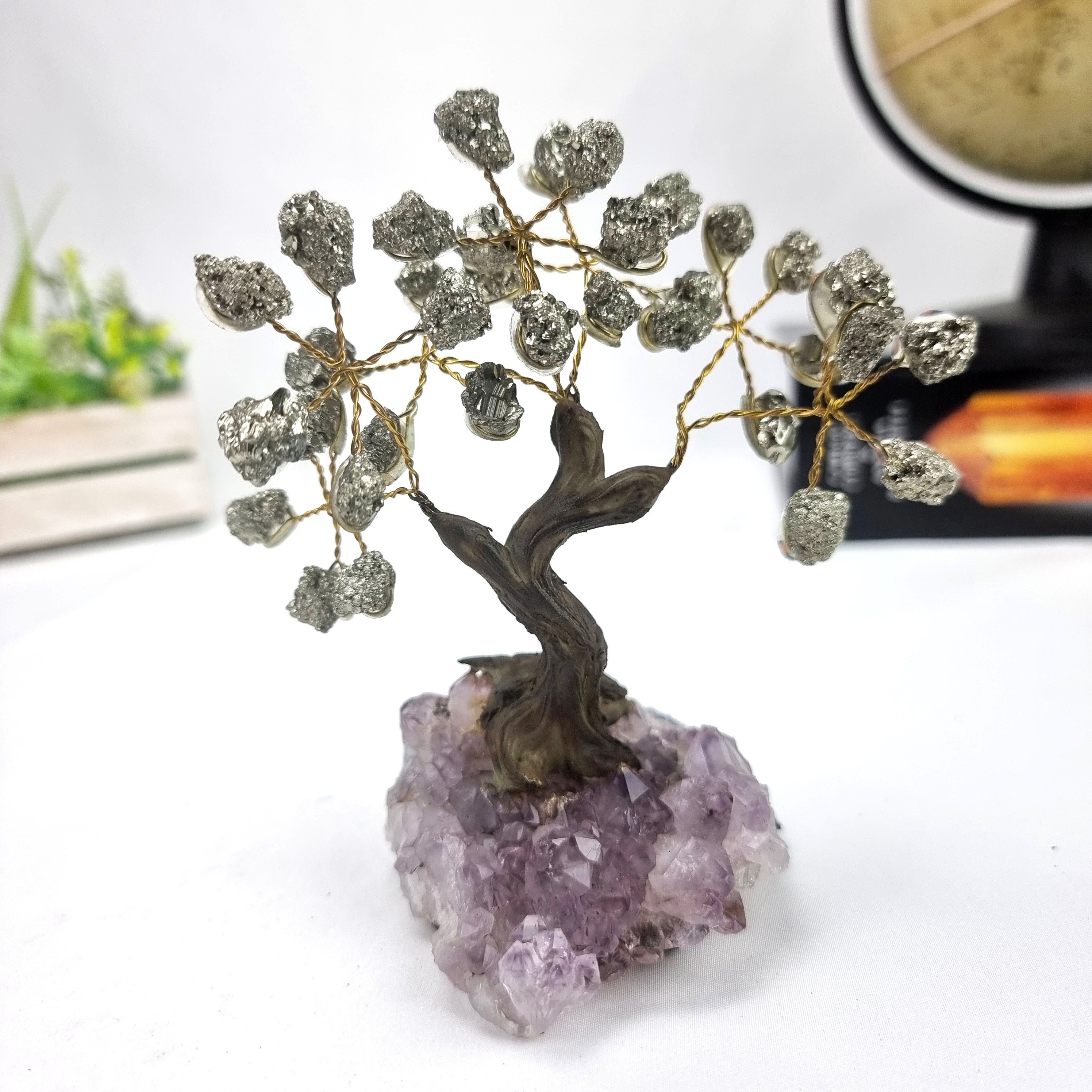 Tree of precious stones 7 branches and 35 stones 10 cm height weight 0.500 kg