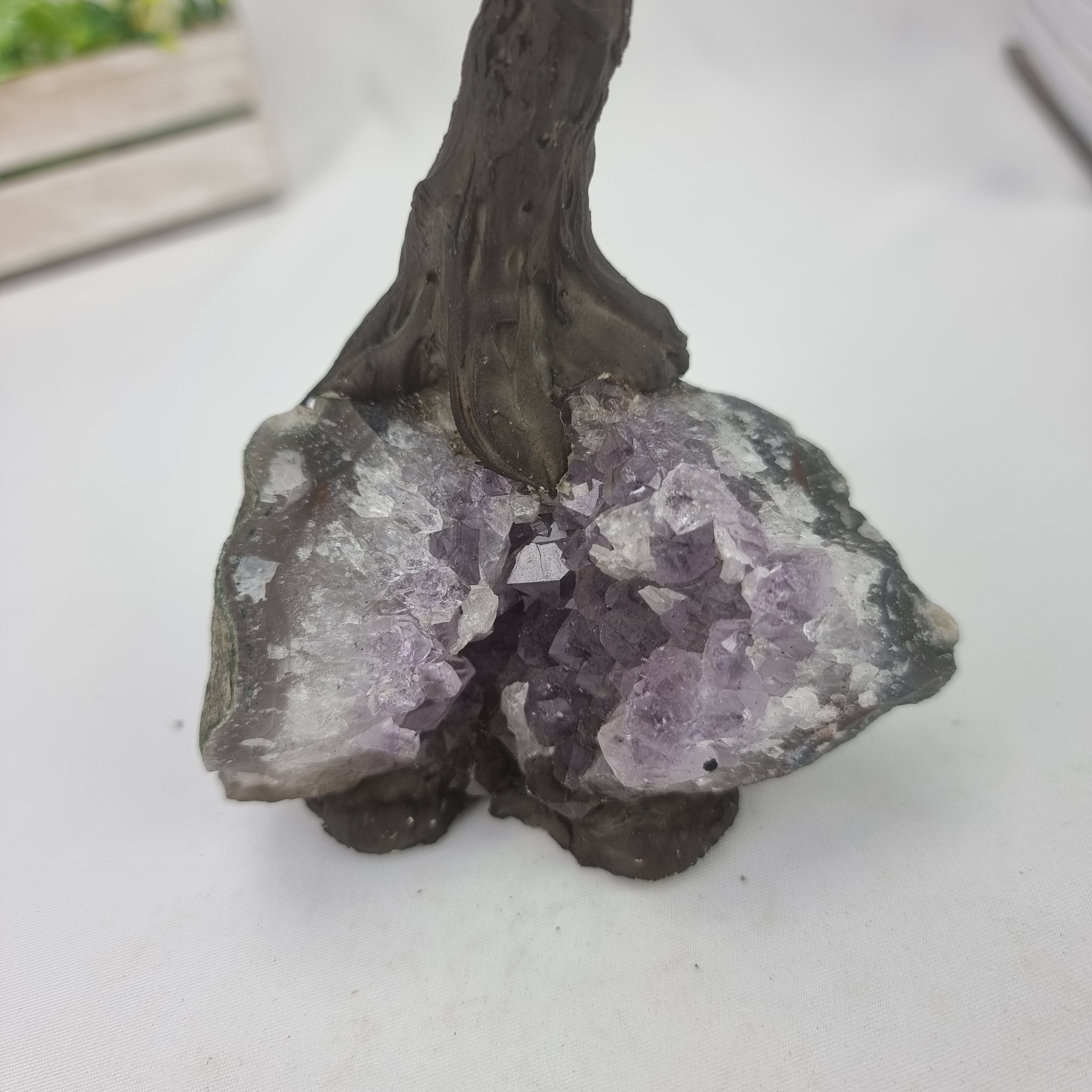 Árbol de CUARZO VERDE Natural | 60 Piedras, 12 ramas | Base de Amatista de 15 cm de alto - Pieza Artesanal BR Crystals