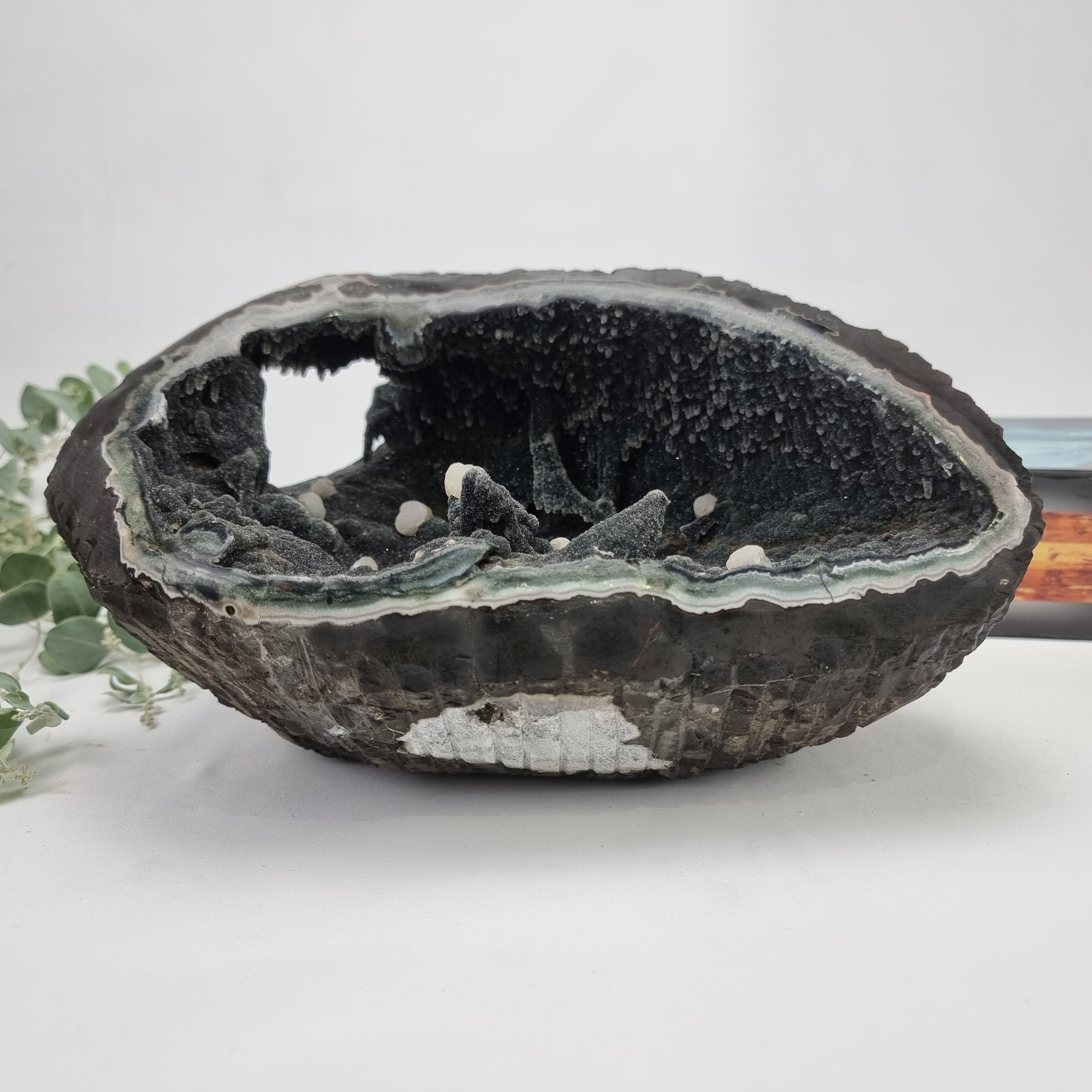 Special Amethyst Geode Formation | Weight 5.75 kg, Length 26 cm | Energy, Beauty, and Sophistication