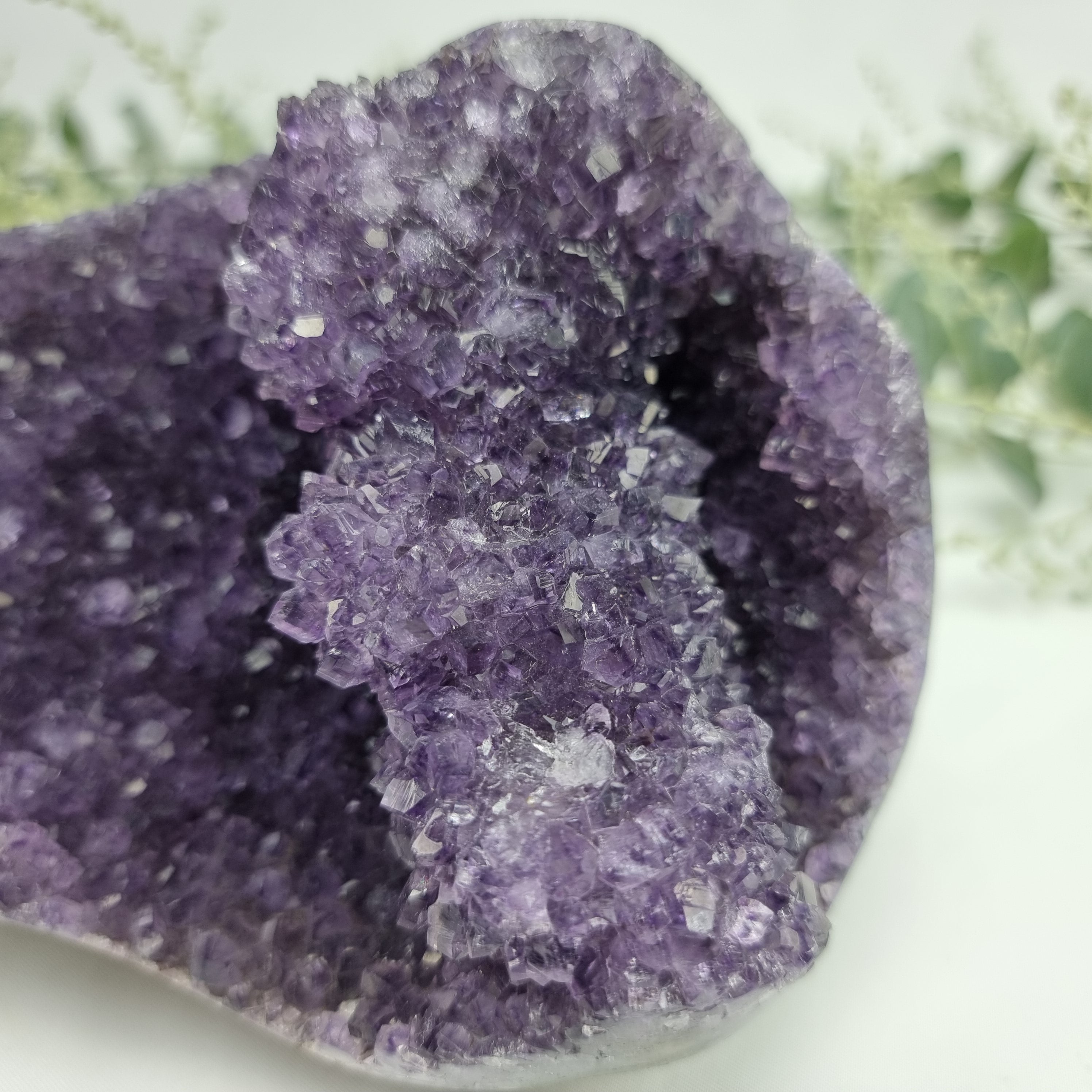 Special Drusy Amethyst | Weight 2.10 kgs! Length 20 cm | Energy, Beauty and Sophistication