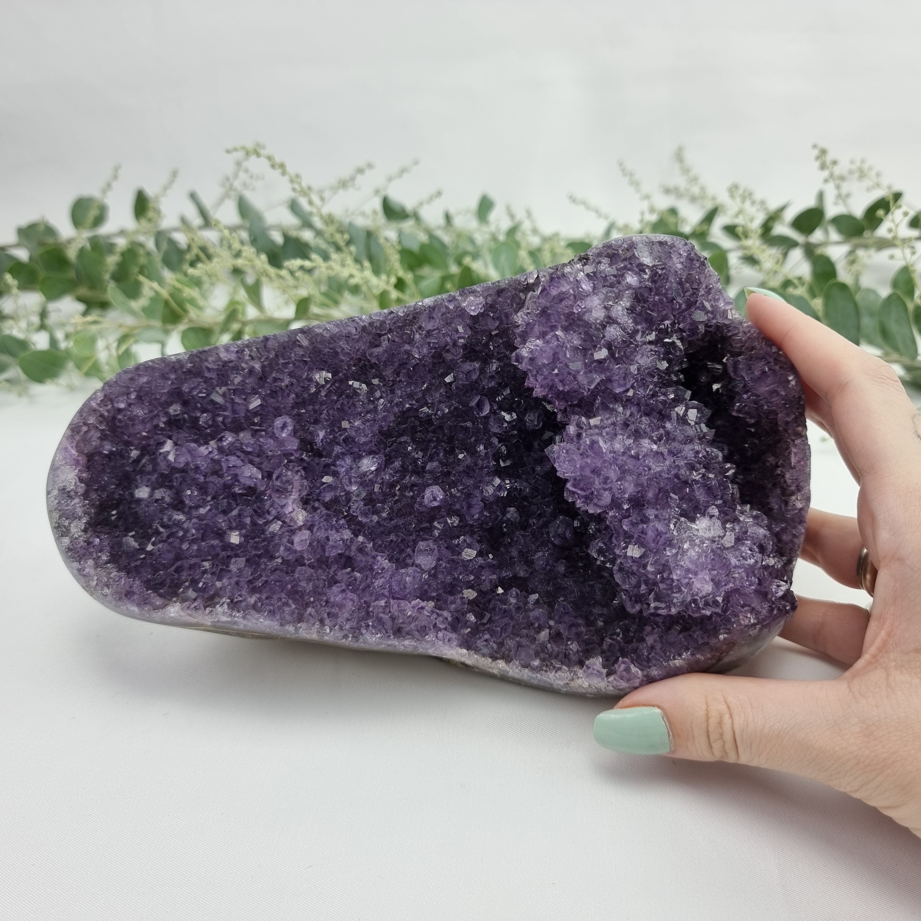 Special Drusy Amethyst | Weight 2.10 kgs! Length 20 cm | Energy, Beauty and Sophistication