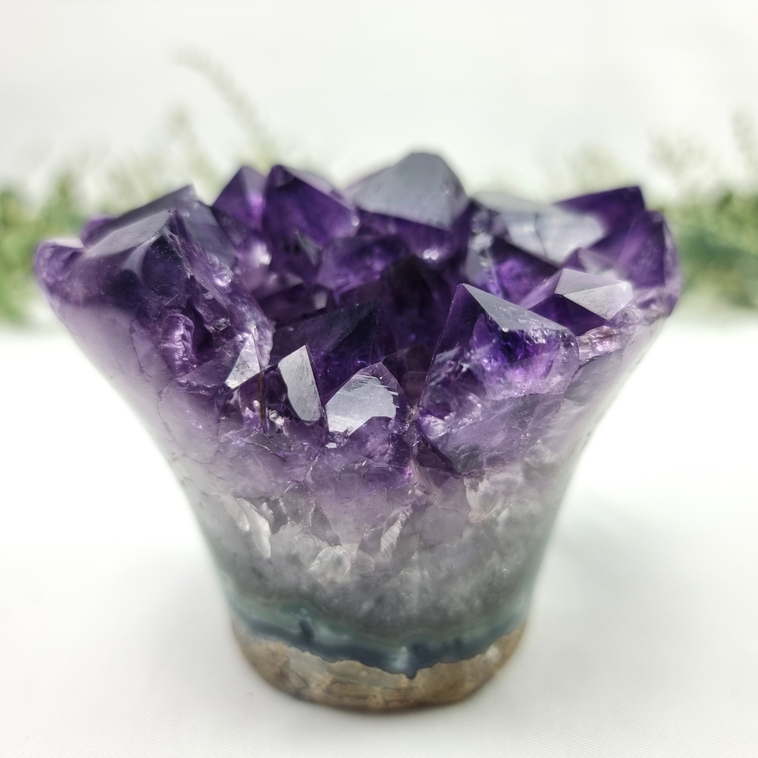 Amethyst Flower Purple Geode | Weight 3,30 lbs, Height: 4,7" | Energy, Beauty and Sophistication