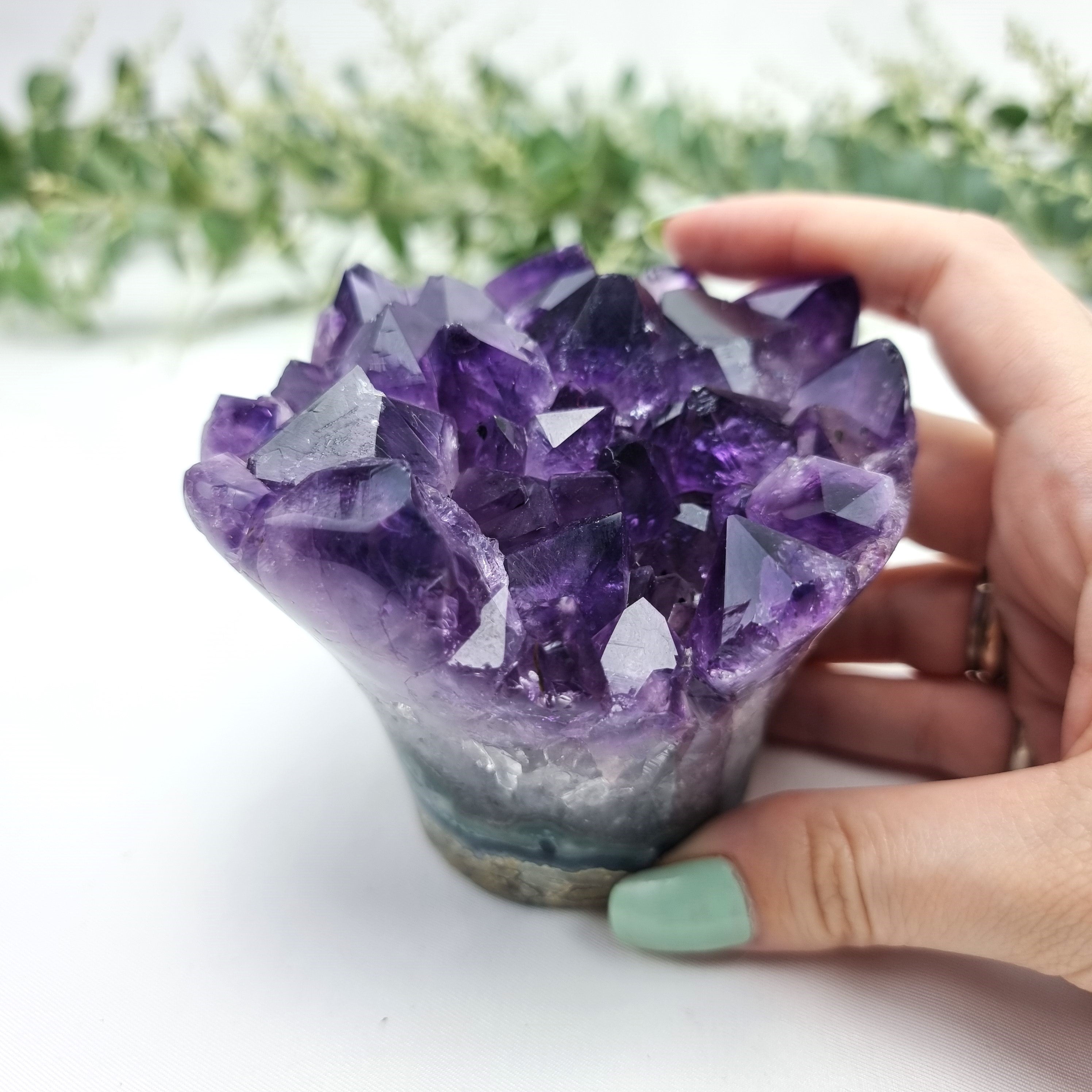 Amethyst Flower Purple Geode | Weight 3,30 lbs, Height: 4,7" | Energy, Beauty and Sophistication