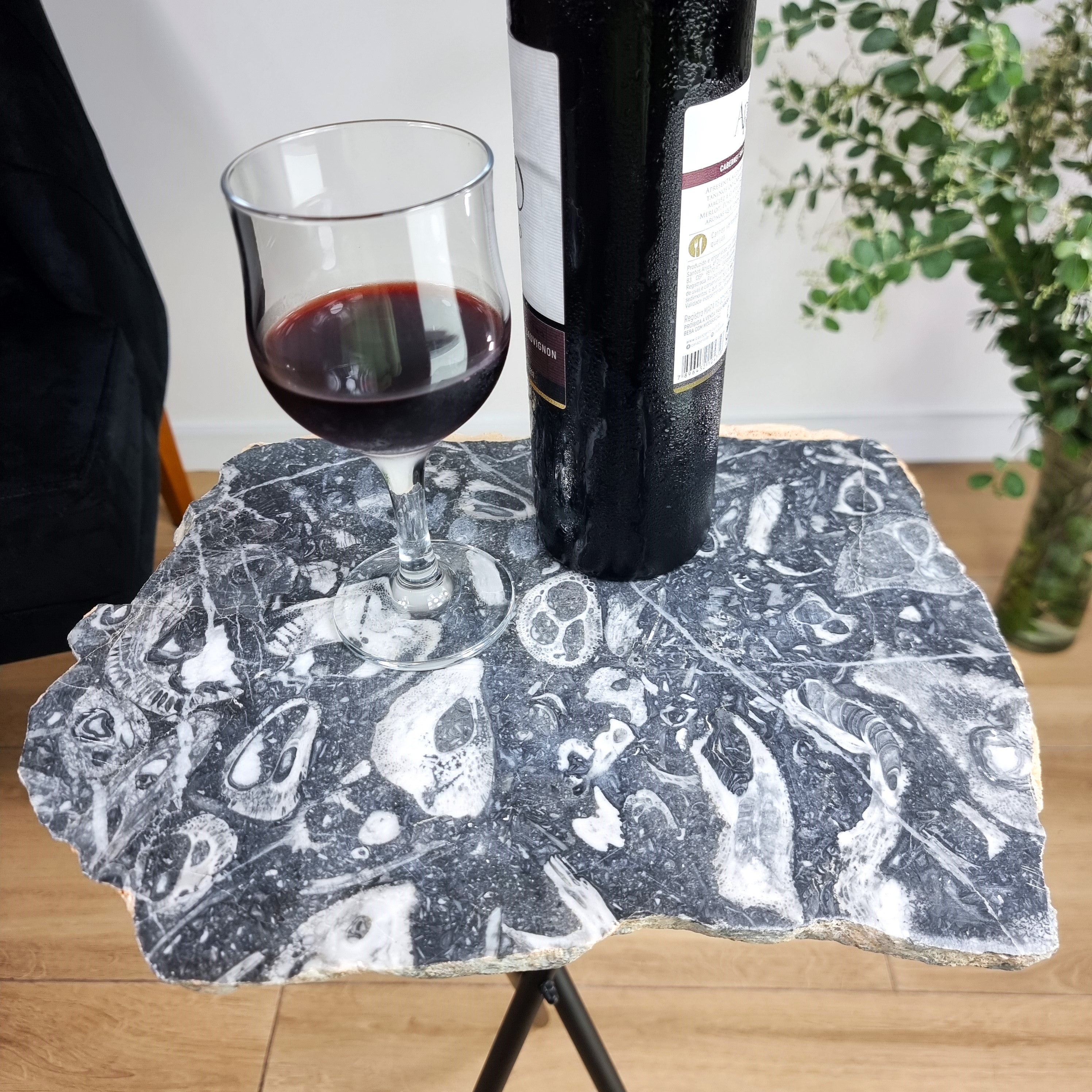 Side Table - Jasper Skull Table Black legs 23 inches high, total weight 11 pounds