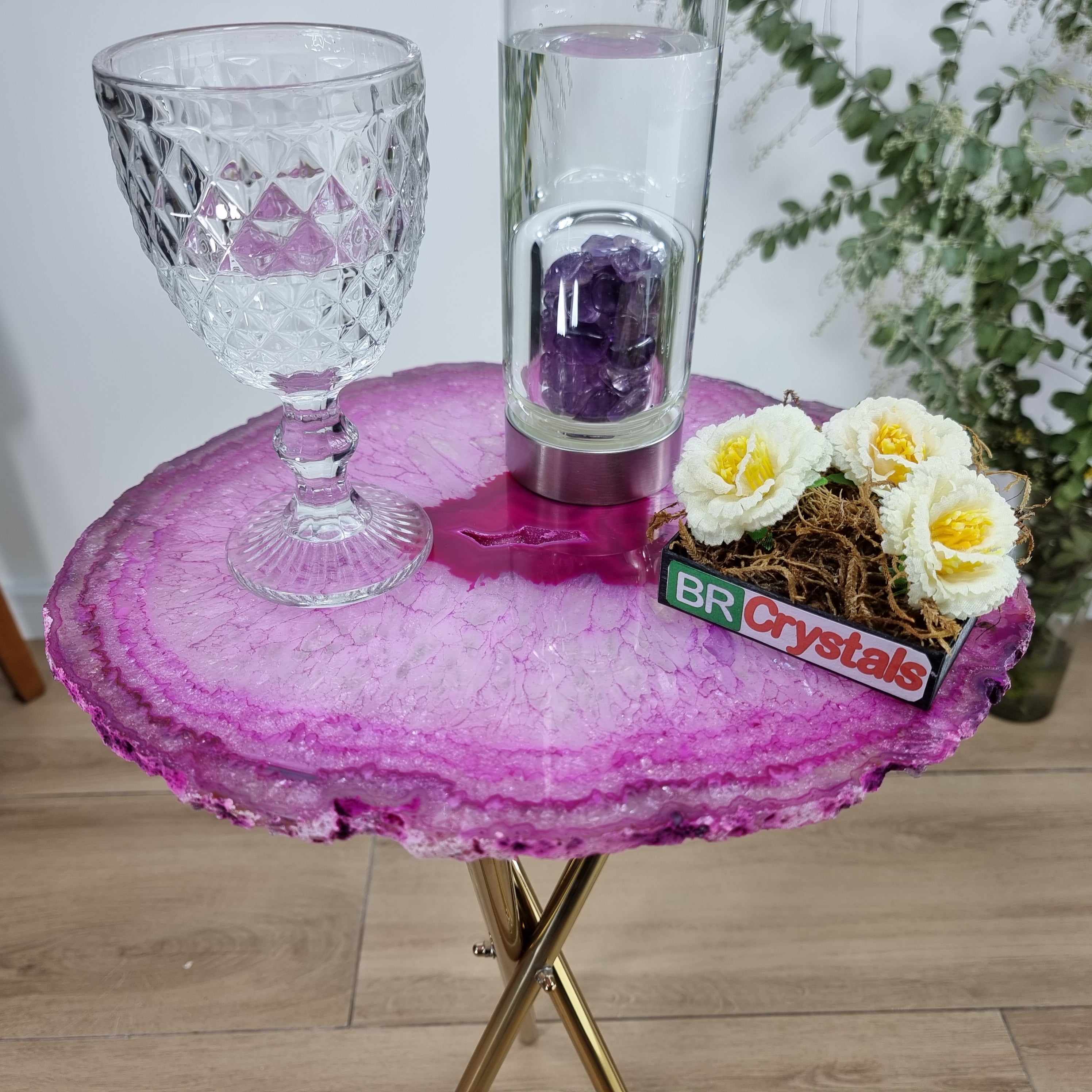 Pink Agate Side Table -  Pink Crystal End Table golden legs 23 inches high, total weight 6,60 lbs