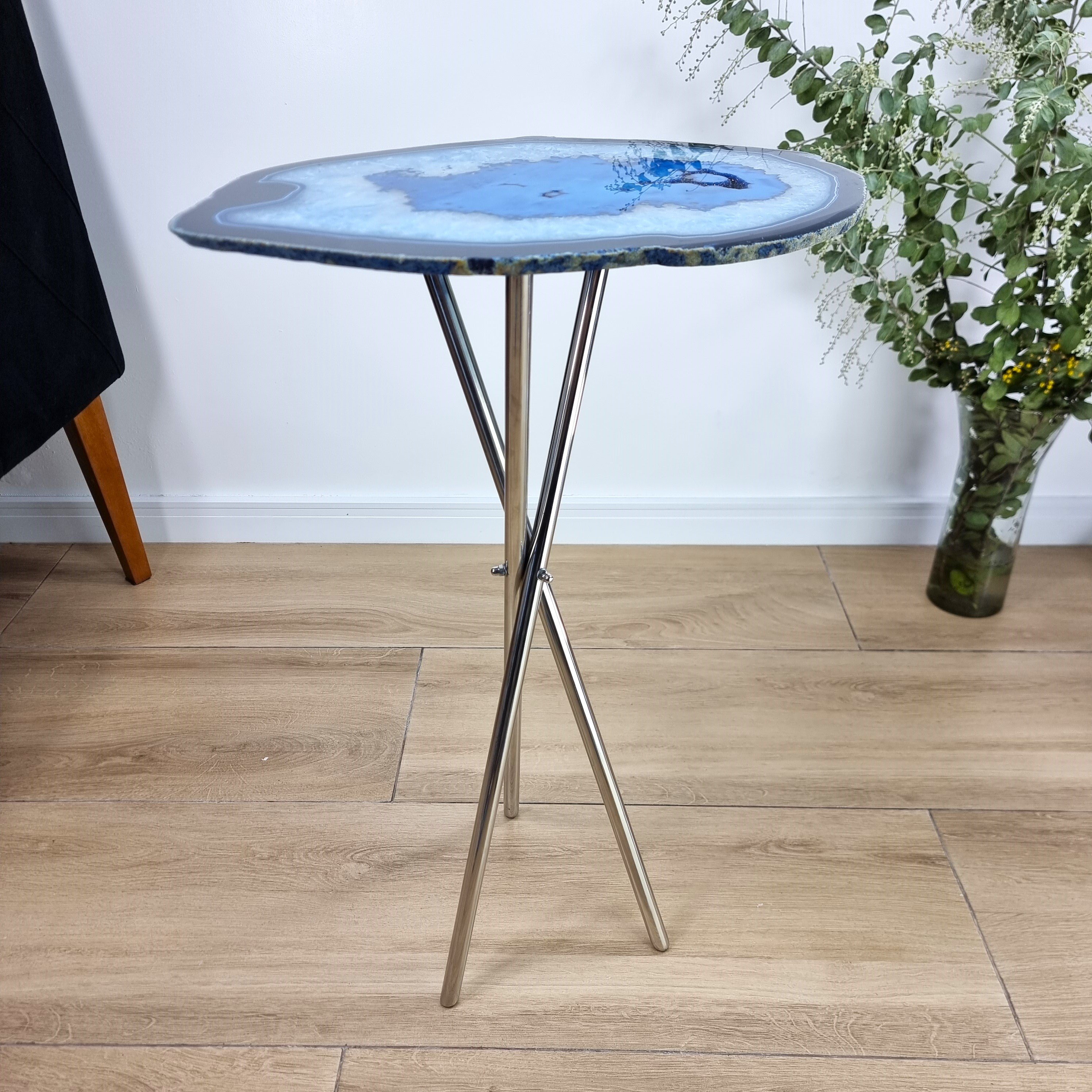 Agate Side Table - Crystal End Table Silver legs 23 inches high, total weight 7.27 pounds