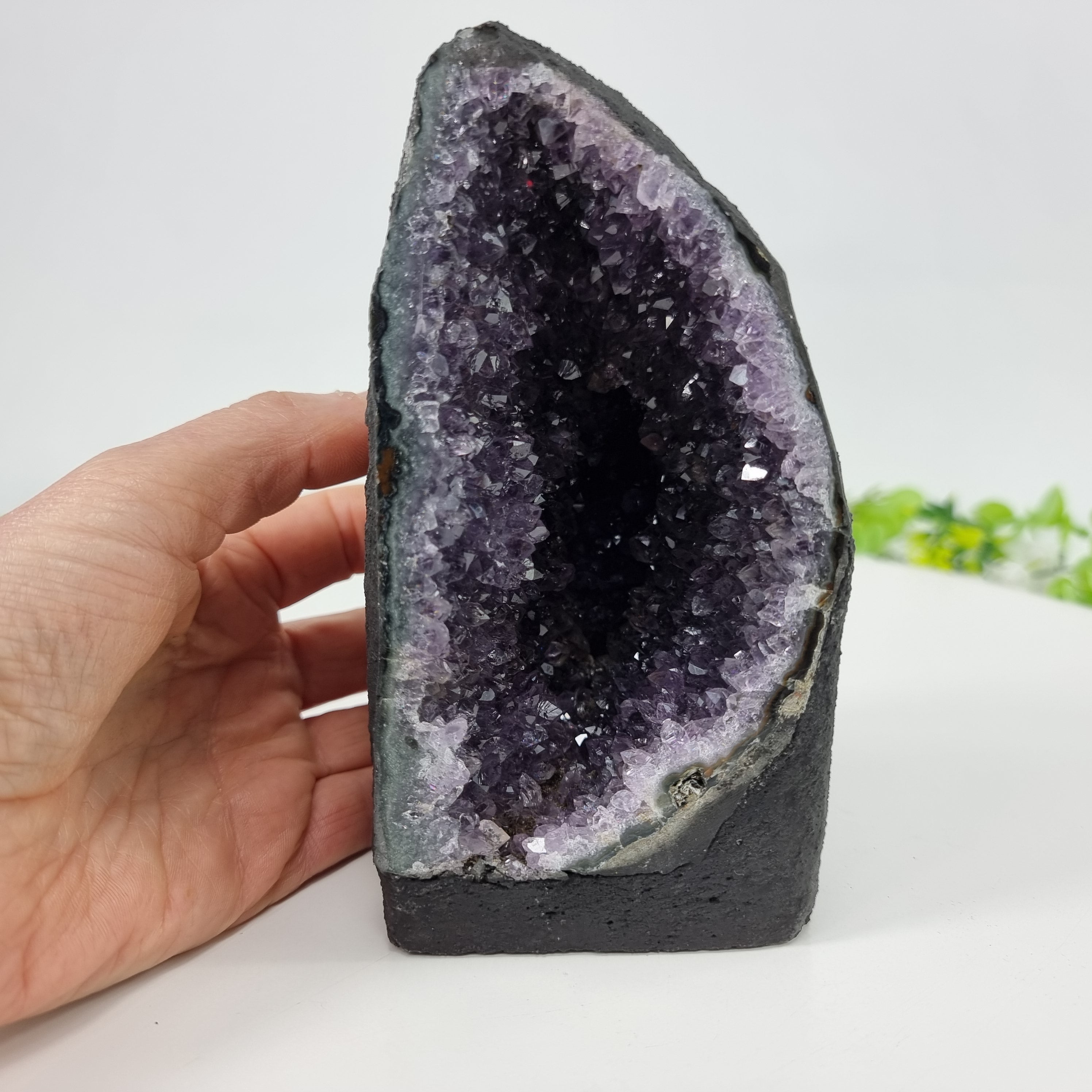 Amethyst Cathedrals - Natural Amethyst Geode - Purple Crystal Cathedral - 1,5 a 2 lbs