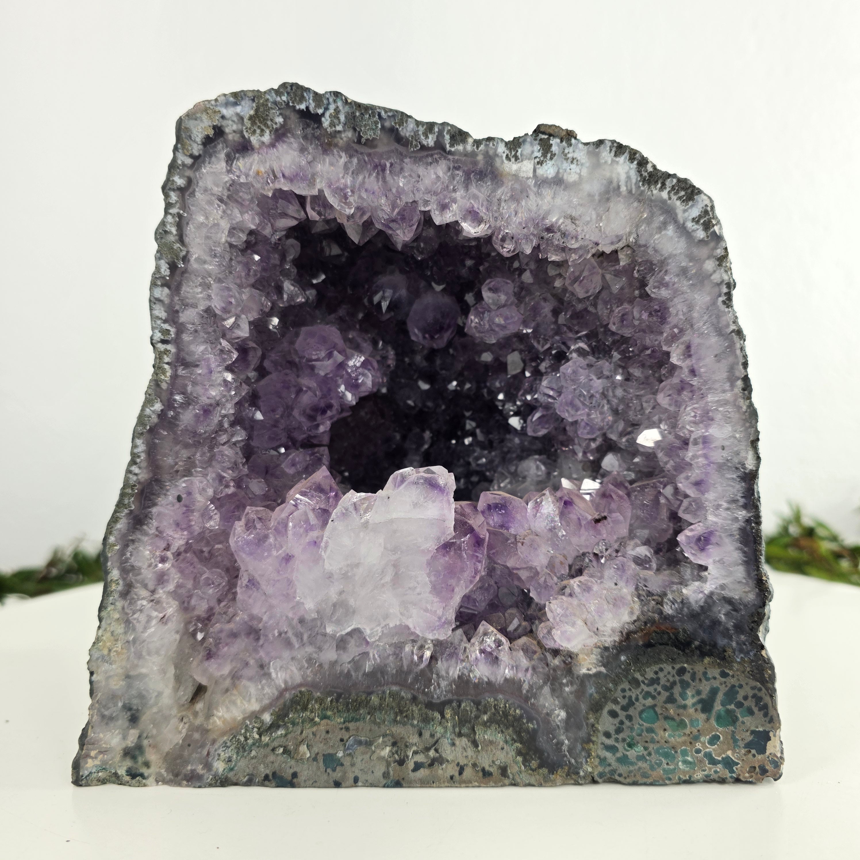 Chapel with Druzy Rough Amethyst - Amethyst Geode 3.08 Kgs, Energy, Beauty, and Sophistication