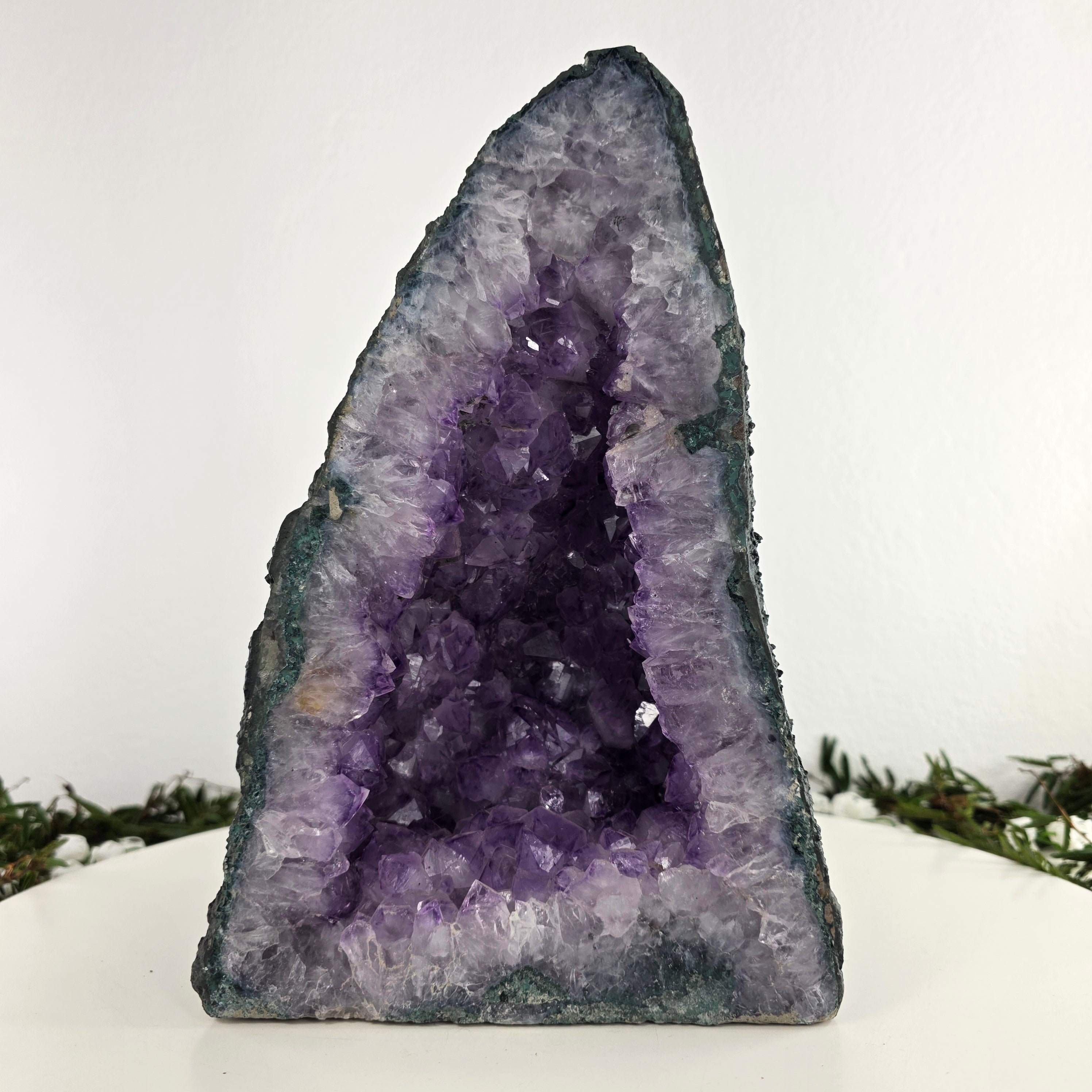 Rough Amethyst Geode Chapel - Amethyst Geode 5.10 Kgs, Energy, Beauty, and Sophistication