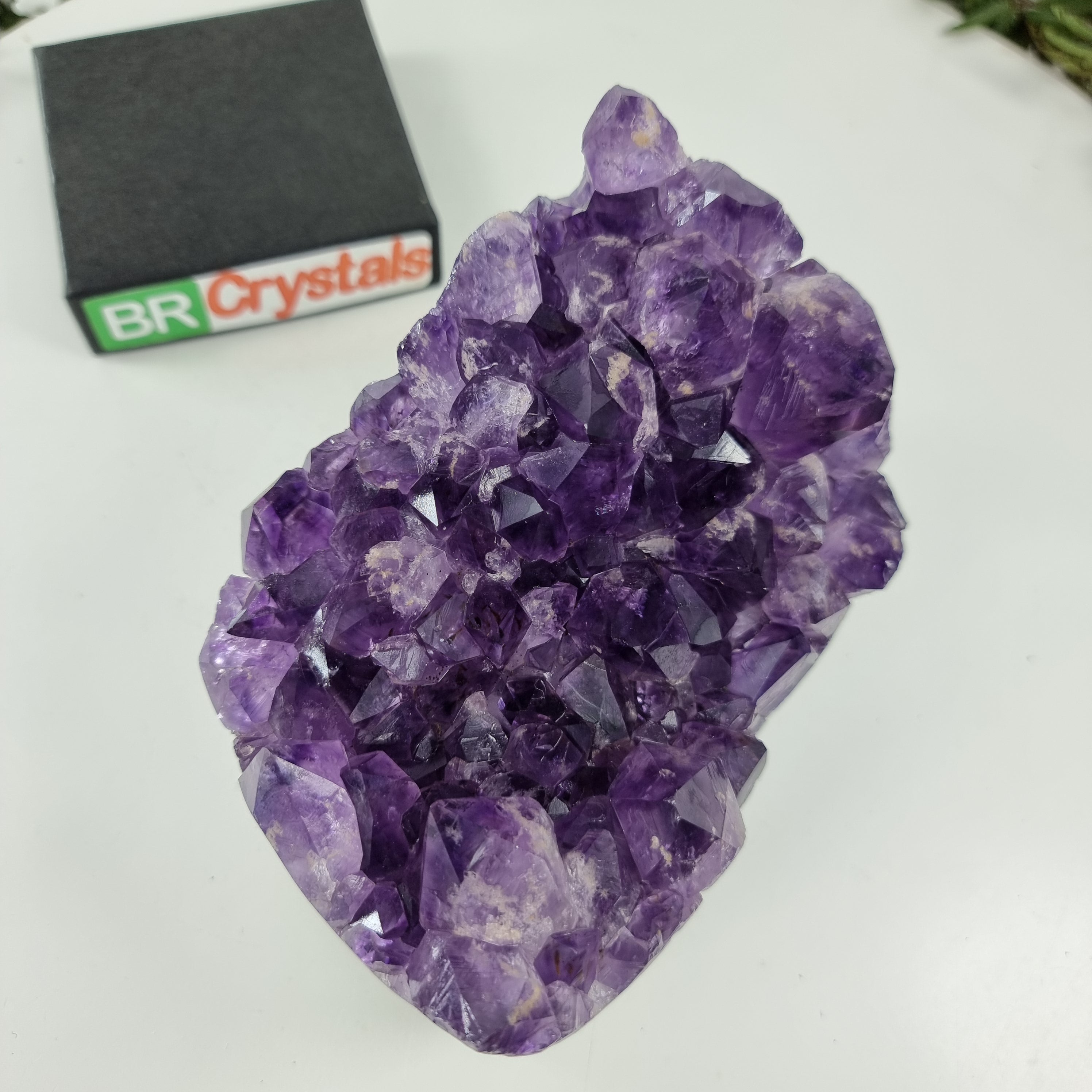Druzy Amethyst with Special Crystals weighing 1.384 Kgs, Energy, Beauty, and Sophistication