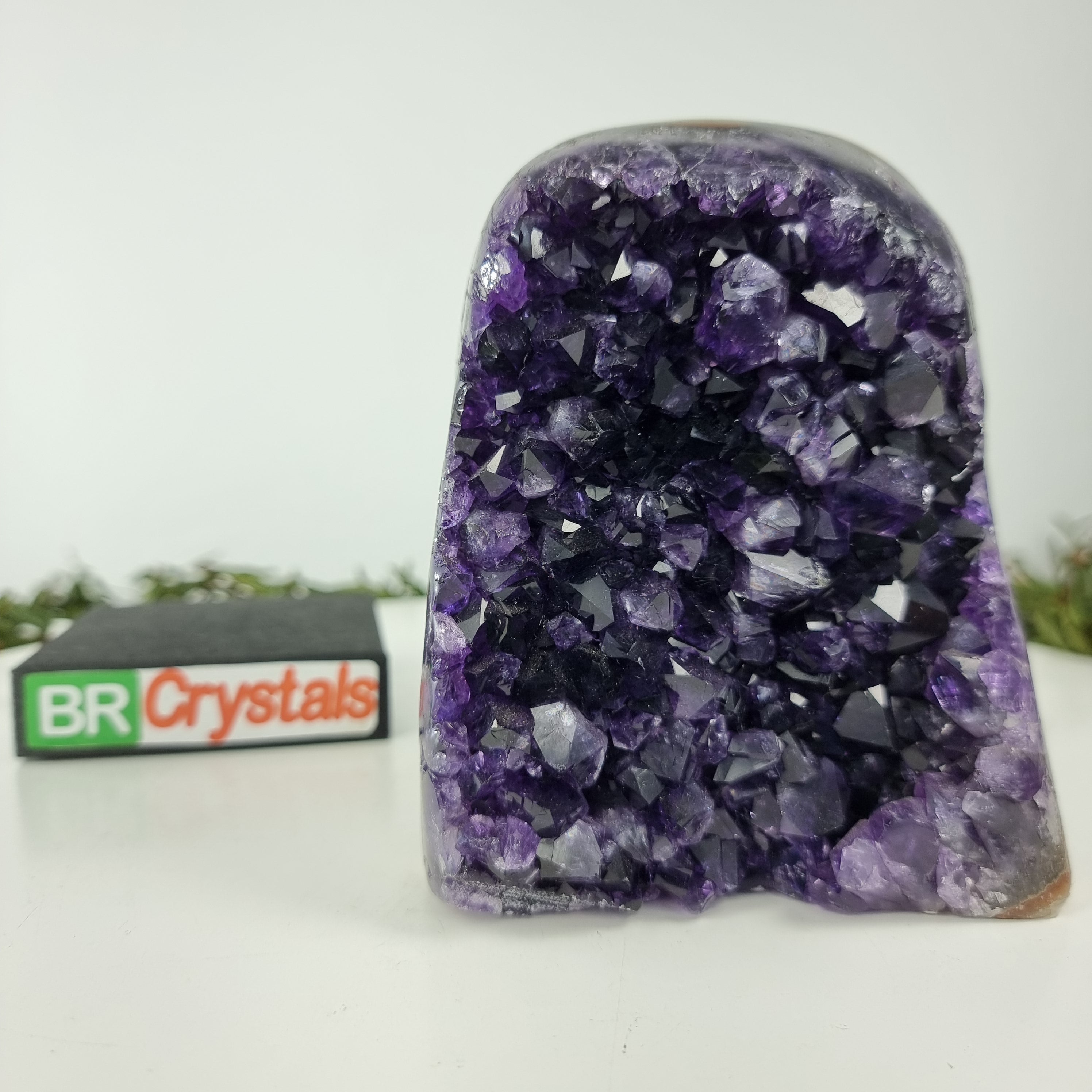 Amatista Drusa con Cristales Especiales, peso 1,72 kg, Energía, Belleza y Sofisticación