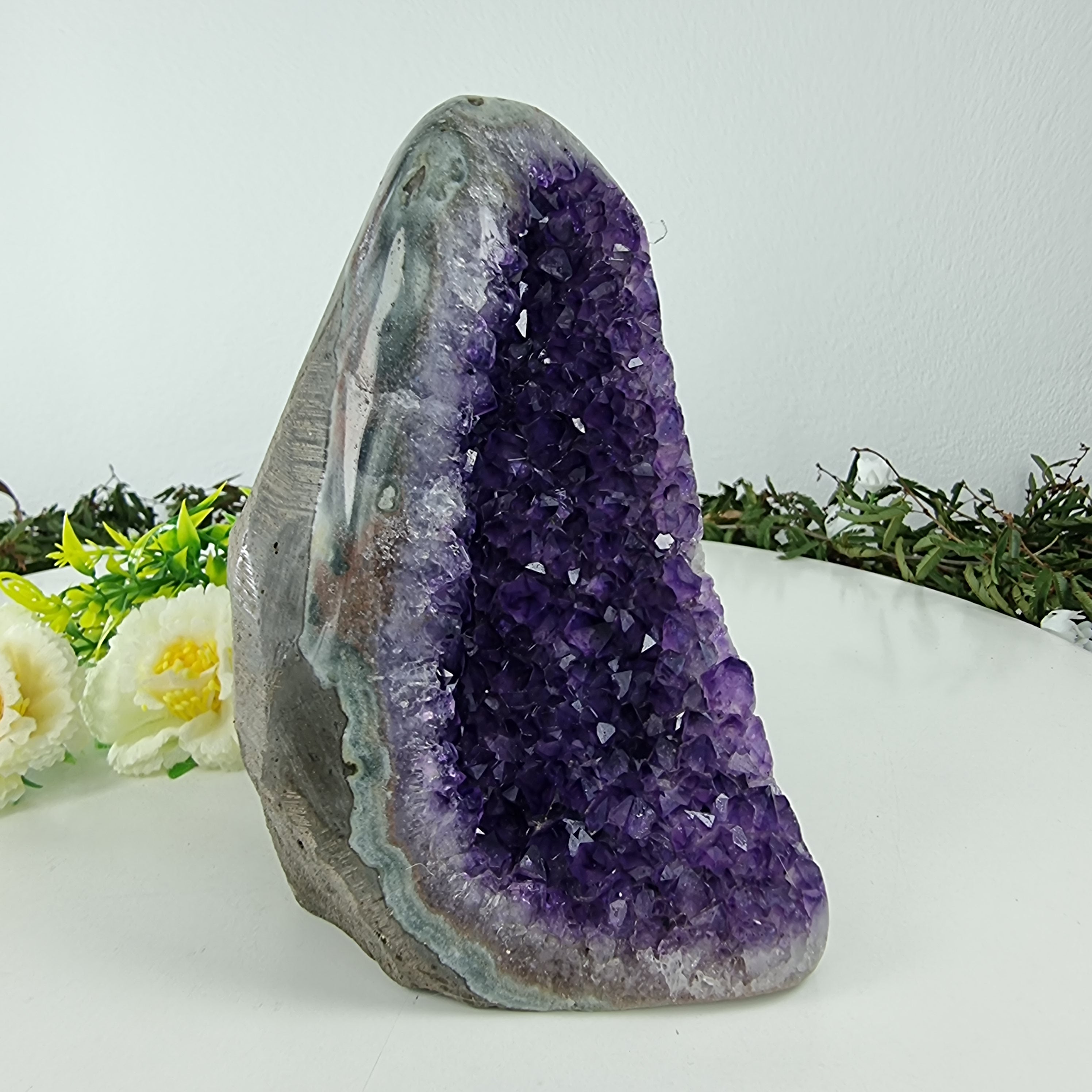 Drusa de Amatista con Cristales Especiales, 1,50 Kgs, Energía, Belleza y Sofisticación