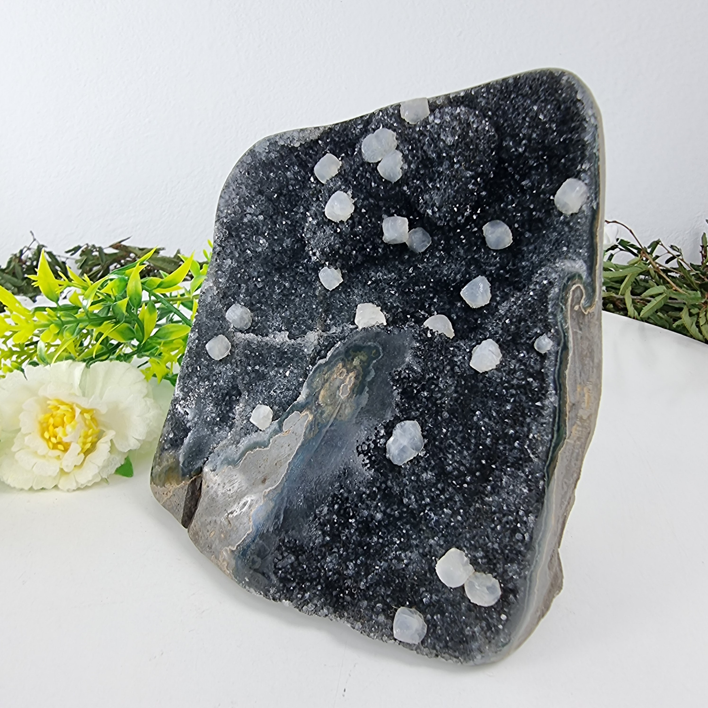 Amethyst Druse with Special Crystals weighing 1.32 kgs, Energy, Beauty, and Sophistication