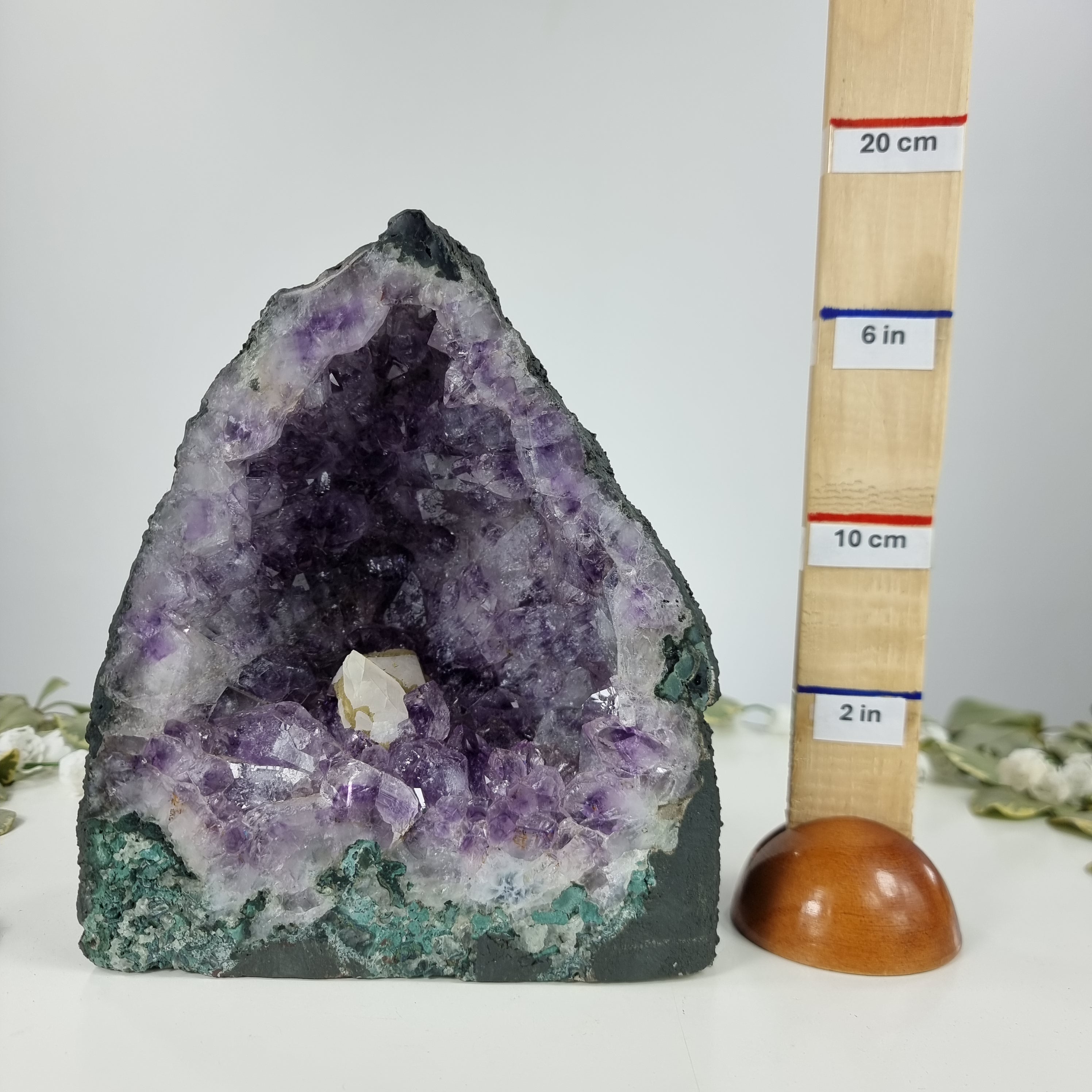 Capilla de Amatista Bruta Drusa - Geoda de Amatista 3,35 Kgs, Energía, Belleza y Sofisticación