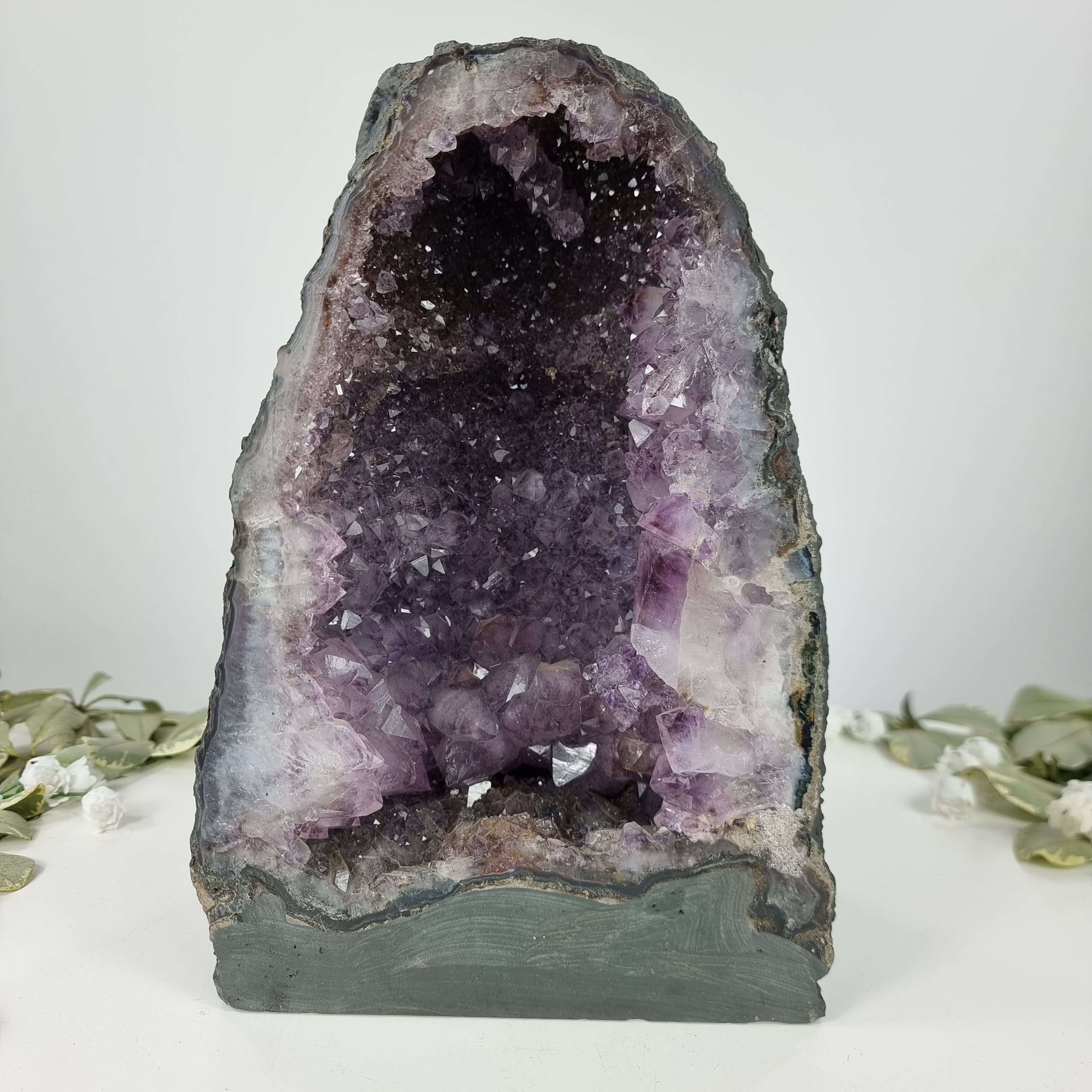 Capilla de Amatista en Bruto Drusa - Geoda de Amatista 5,40 Kgs, Energía, Belleza y Sofisticación