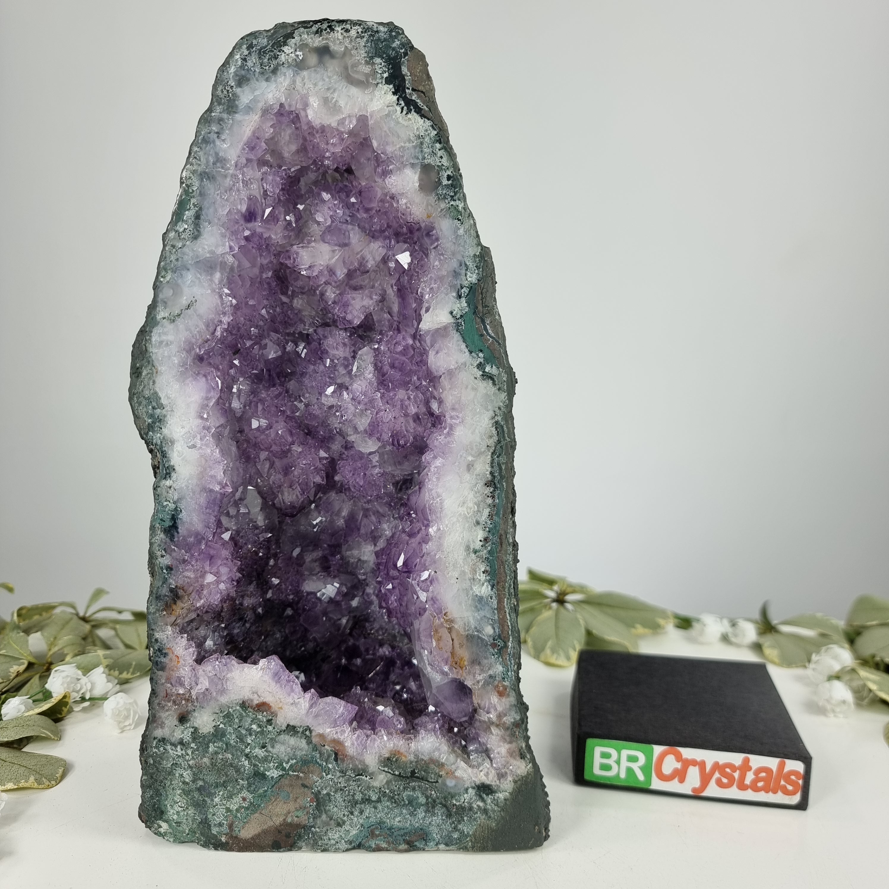 Capilla de Amatista Bruta Drusa - Geoda de Amatista de 4,10 kg, Energía, Belleza y Sofisticación