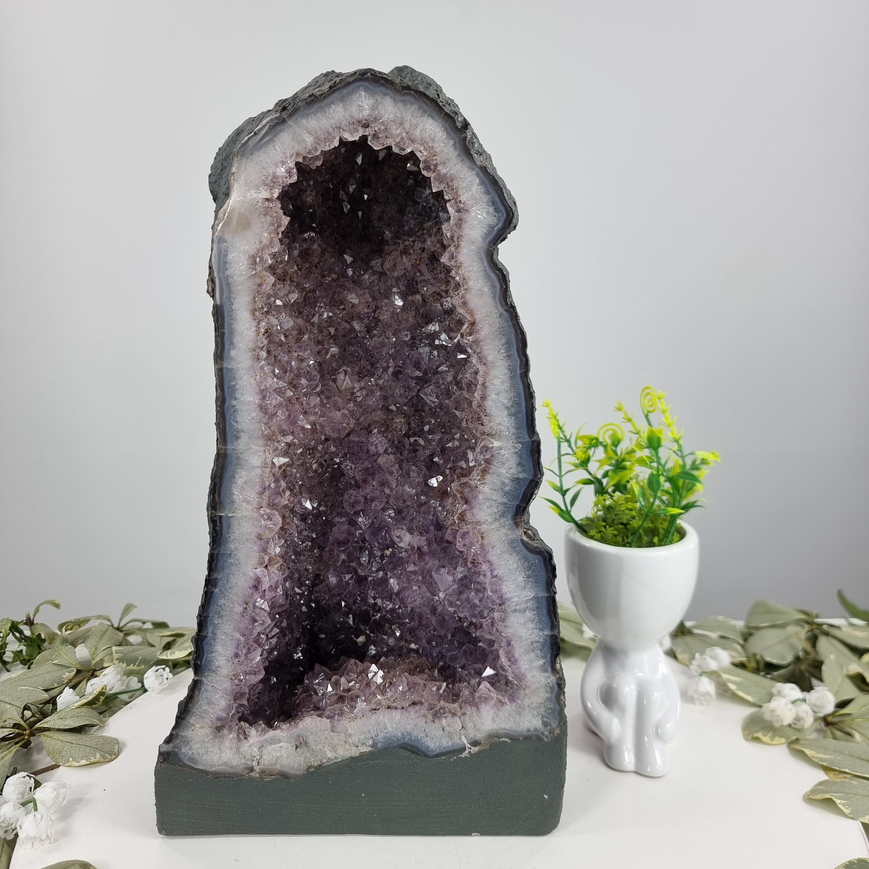 Capilla de Amatista Bruta Drusa - Geoda de Amatista 7,00 Kgs, Energía, Belleza y Sofisticación