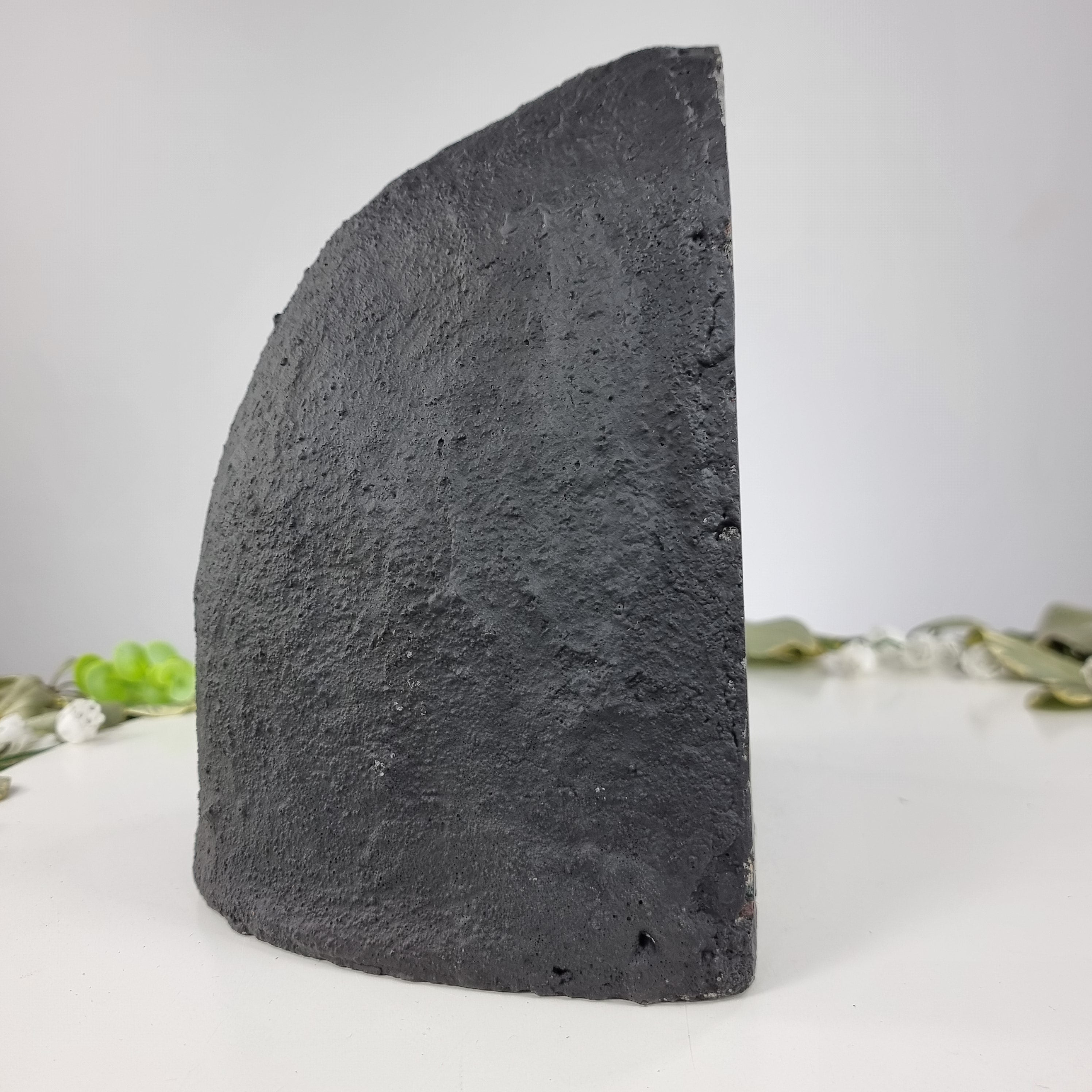 Capilla en Amatista Bruta Drusa - Geoda de Amatista 6,40 Kgs, Energía, Belleza y Sofisticación