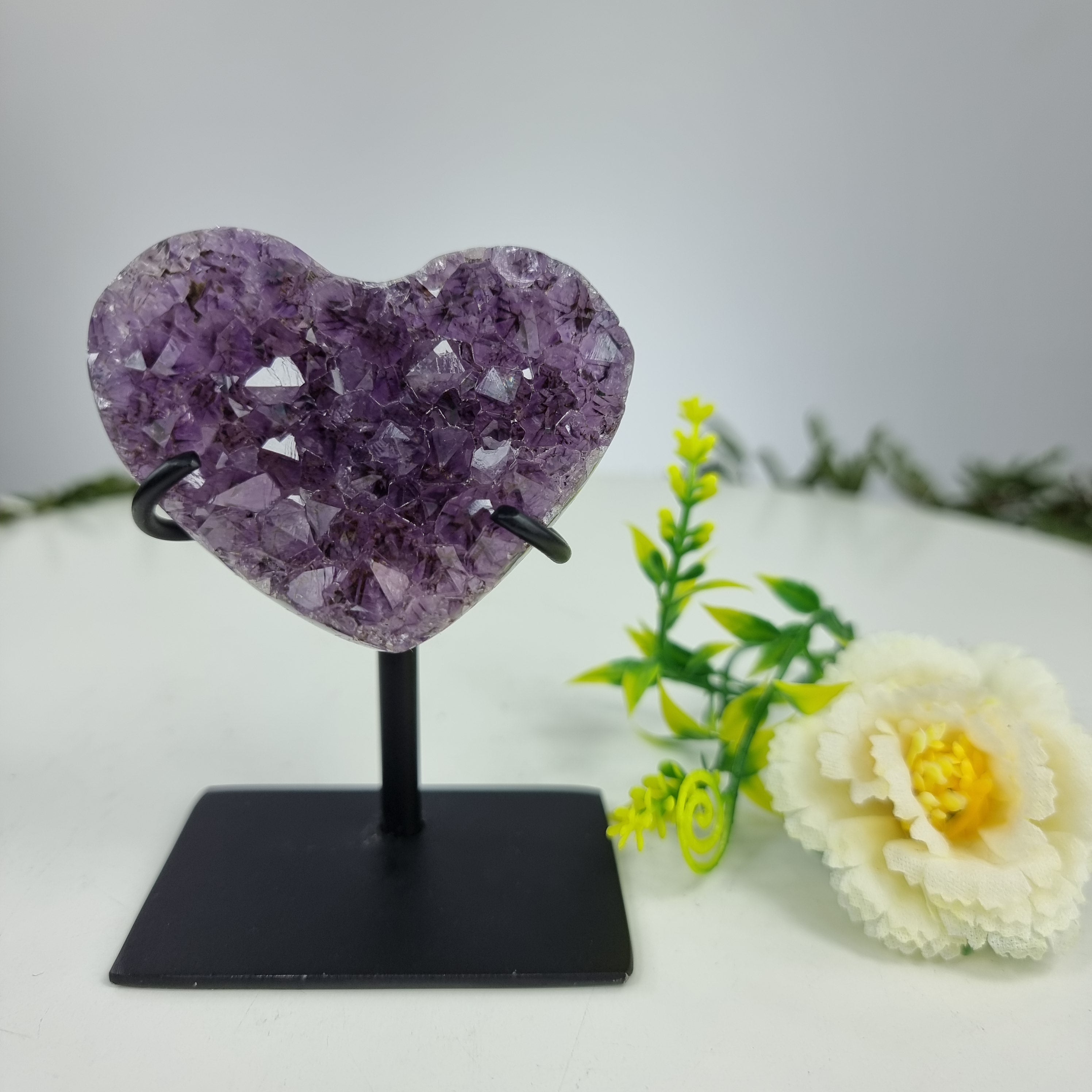 Special Amethyst Heart | Weight 0.200 Kgs, Height 10 cm | Energy, Beauty, and Sophistication