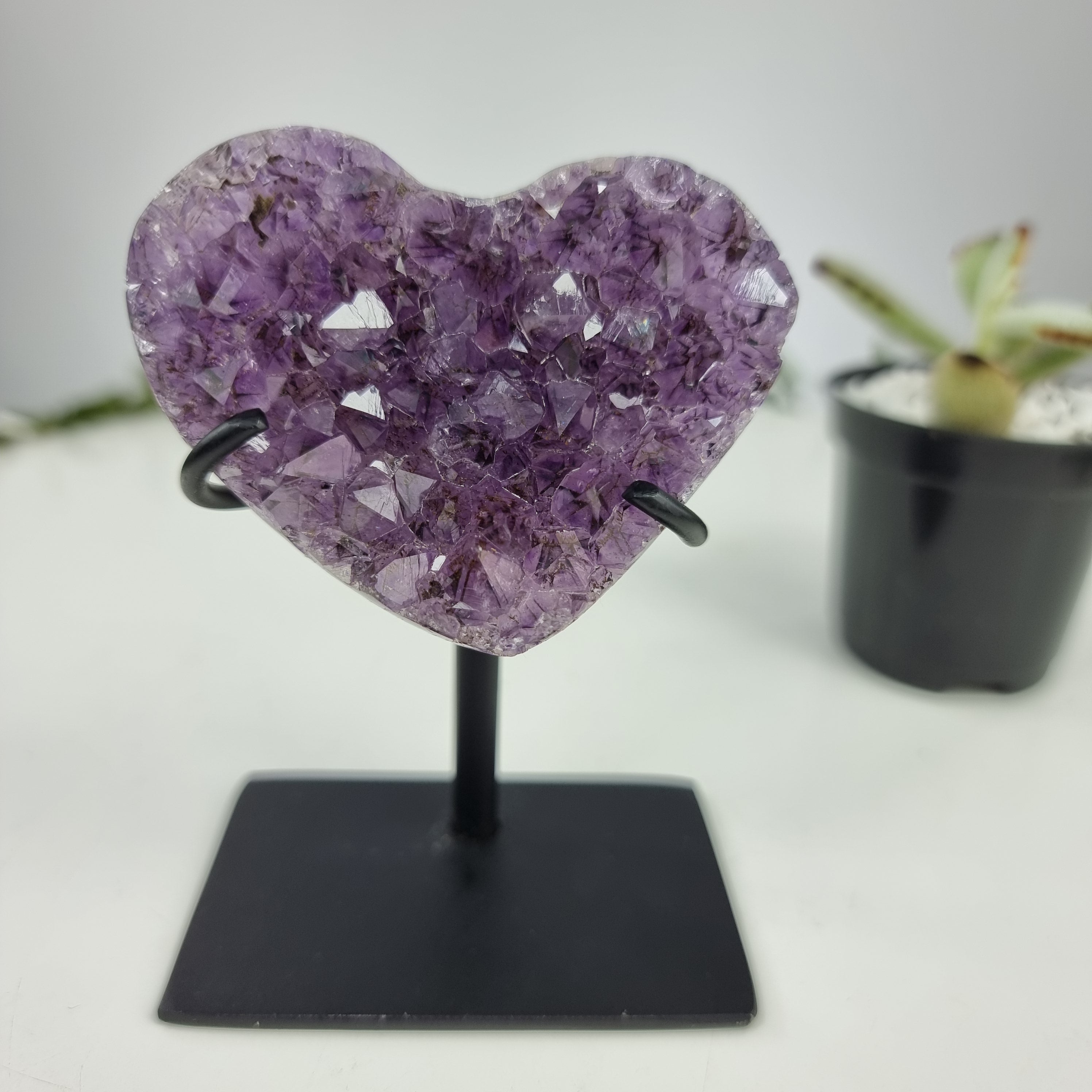 Special Amethyst Heart | Weight 0.200 Kgs, Height 10 cm | Energy, Beauty, and Sophistication