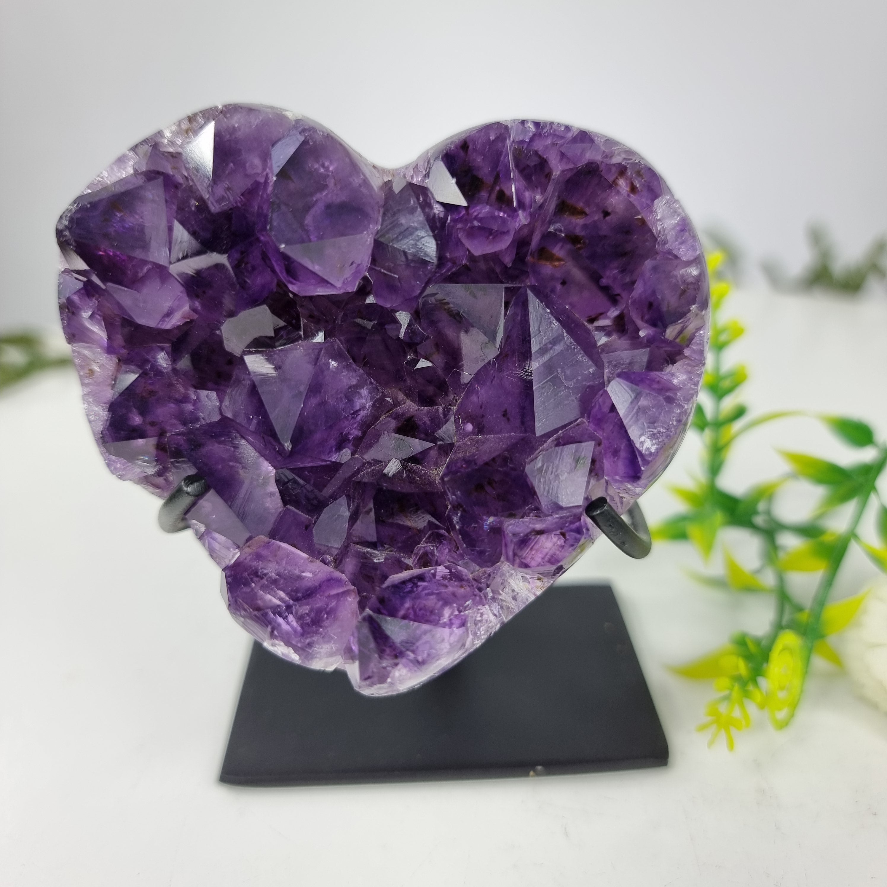 Corazón de Amatista Especial | Peso 0,45 Kgs, Altura 11 cm | Energía, Belleza y Sofisticación
