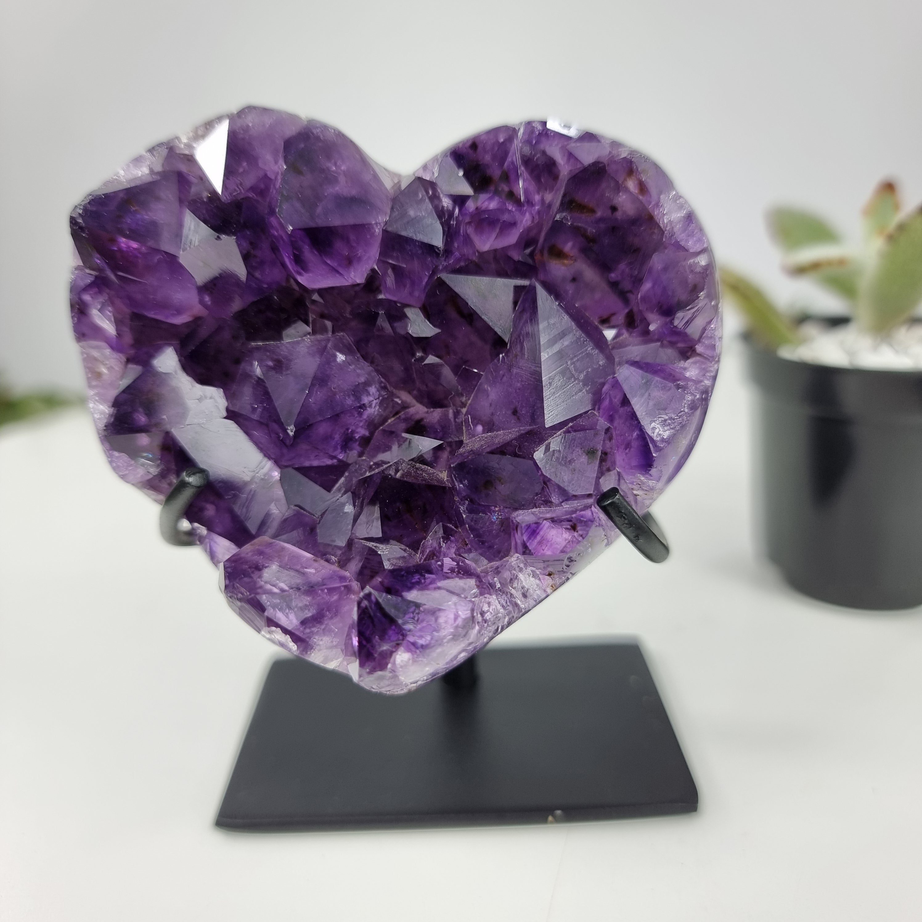 Corazón de Amatista Especial | Peso 0,45 Kgs, Altura 11 cm | Energía, Belleza y Sofisticación