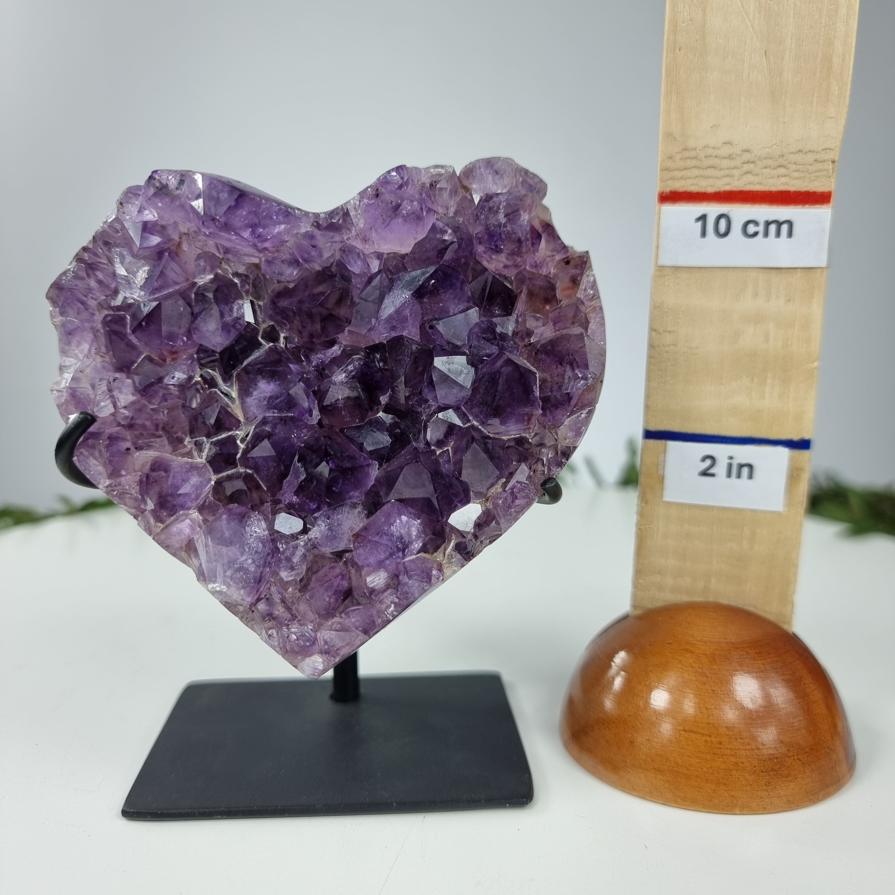 Corazón de Amatista Especial | Peso 0,64 Kgs, Altura 13 cm | Energía, Belleza y Sofisticación