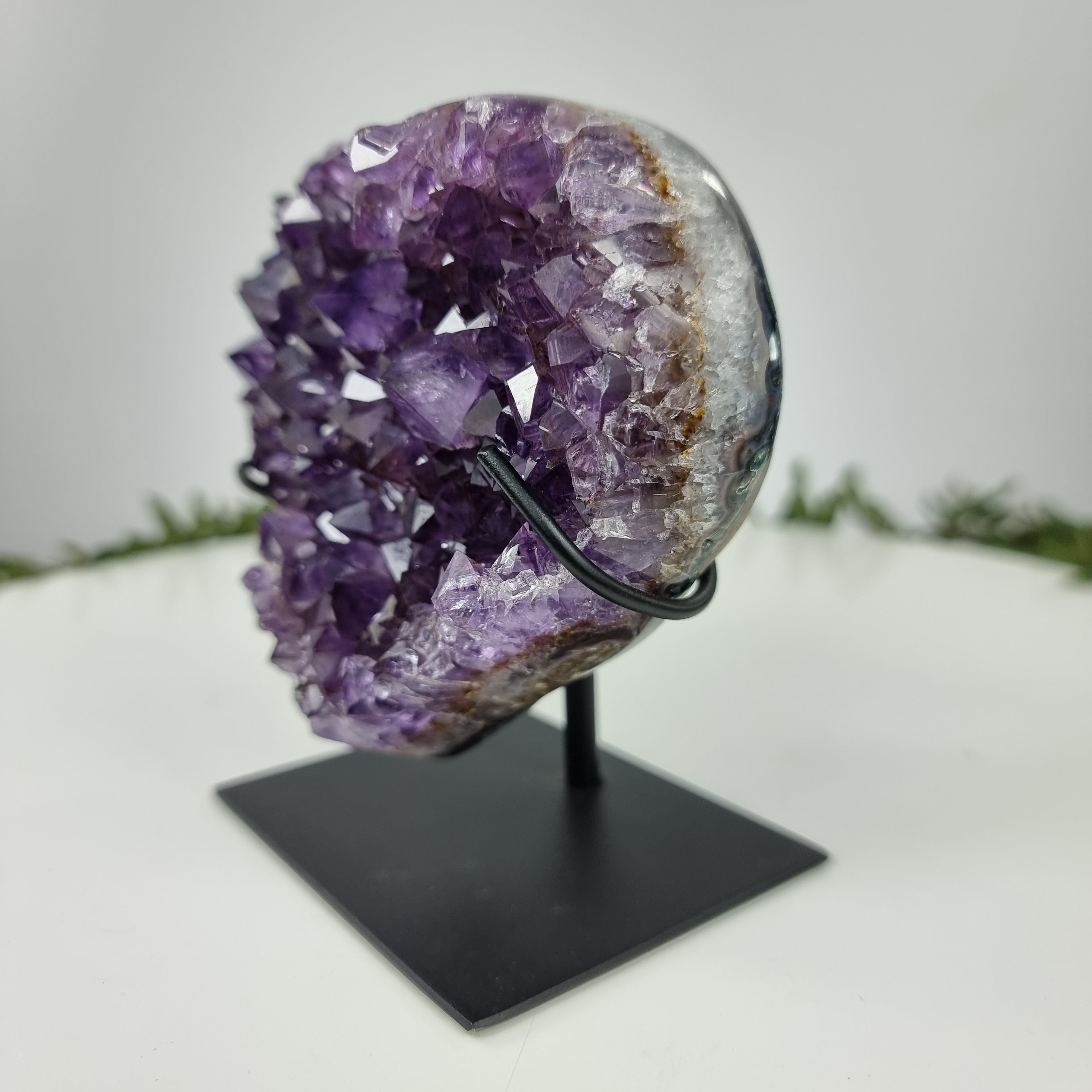 Corazón de Amatista Especial | Peso 0,80 Kgs, Altura 13 cm | Energía, Belleza y Sofisticación