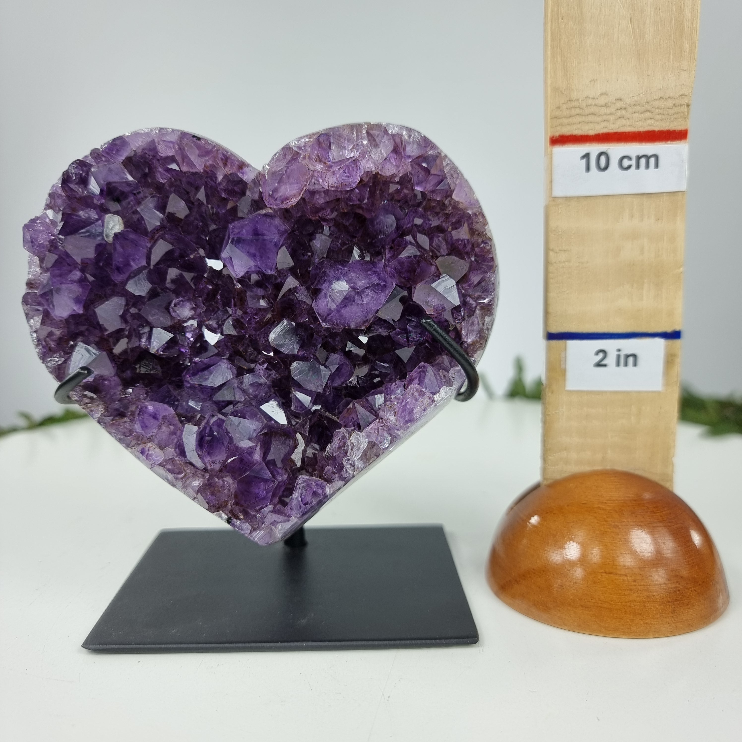 Corazón de Amatista Especial | Peso 0,80 Kgs, Altura 13 cm | Energía, Belleza y Sofisticación