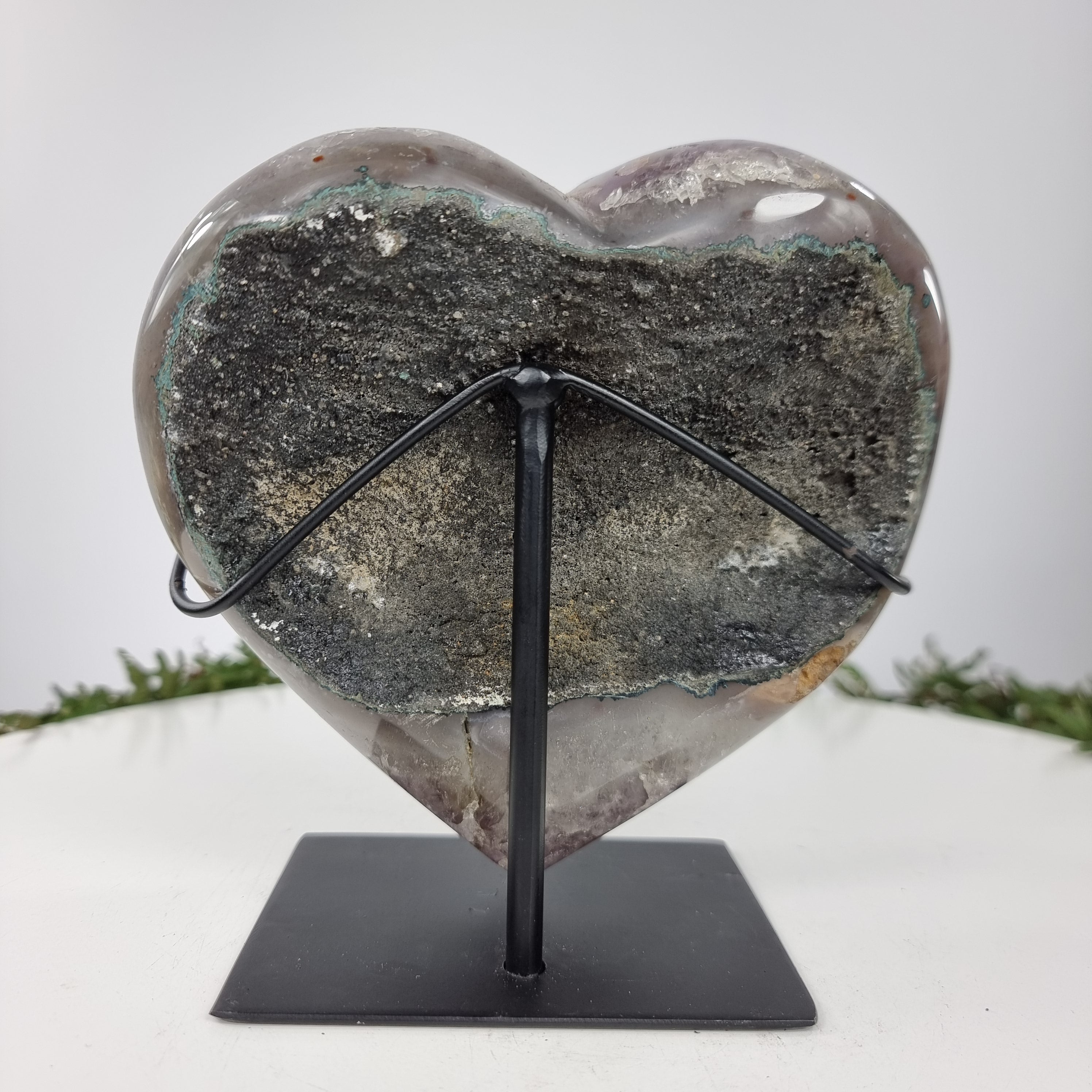 Corazón de Amatista Especial | Peso 1,95 Kgs, Altura 18 cm | Energía, Belleza y Sofisticación