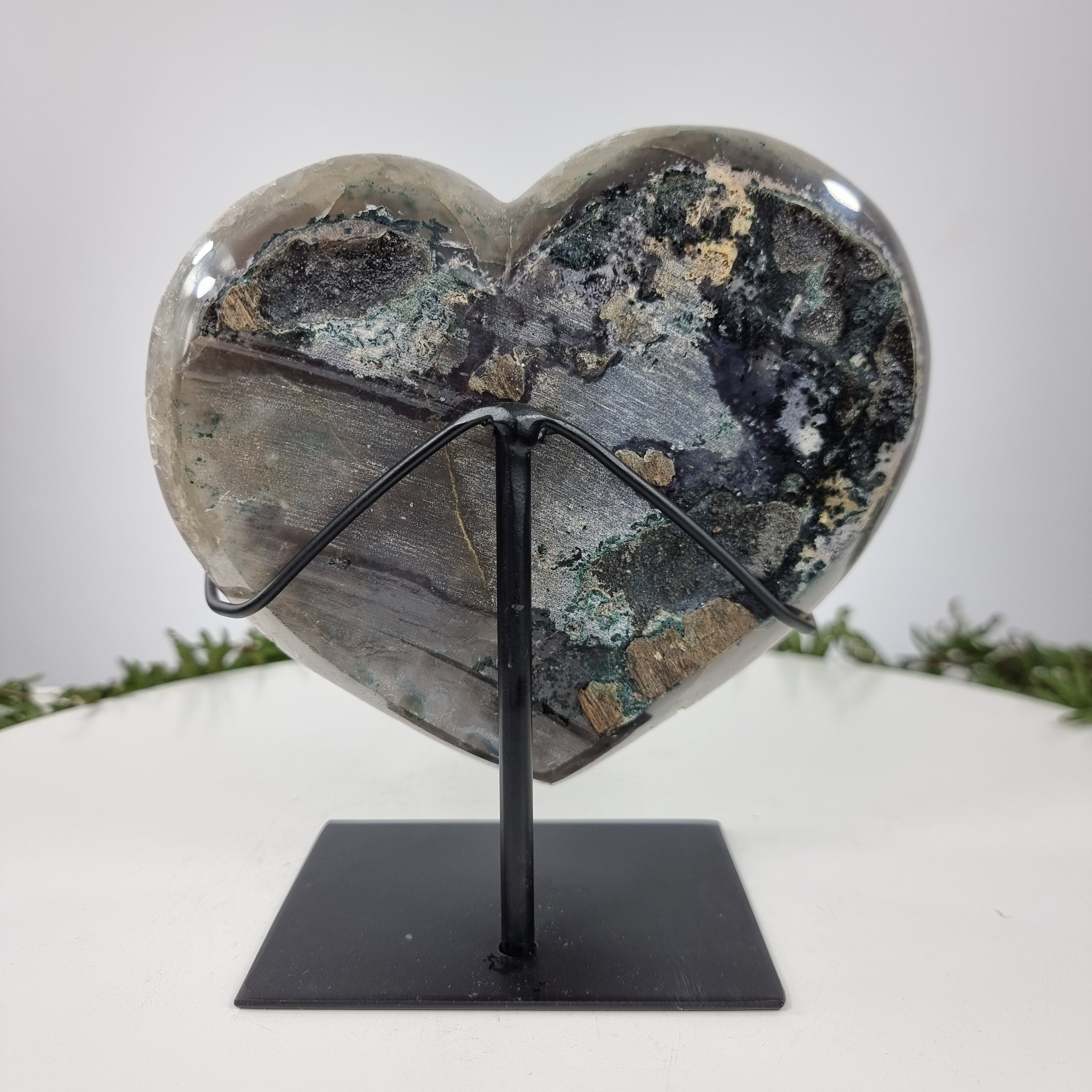 Corazón de Amatista Especial | Peso 2,05 Kgs, Altura 17 cm | Energía, Belleza y Sofisticación