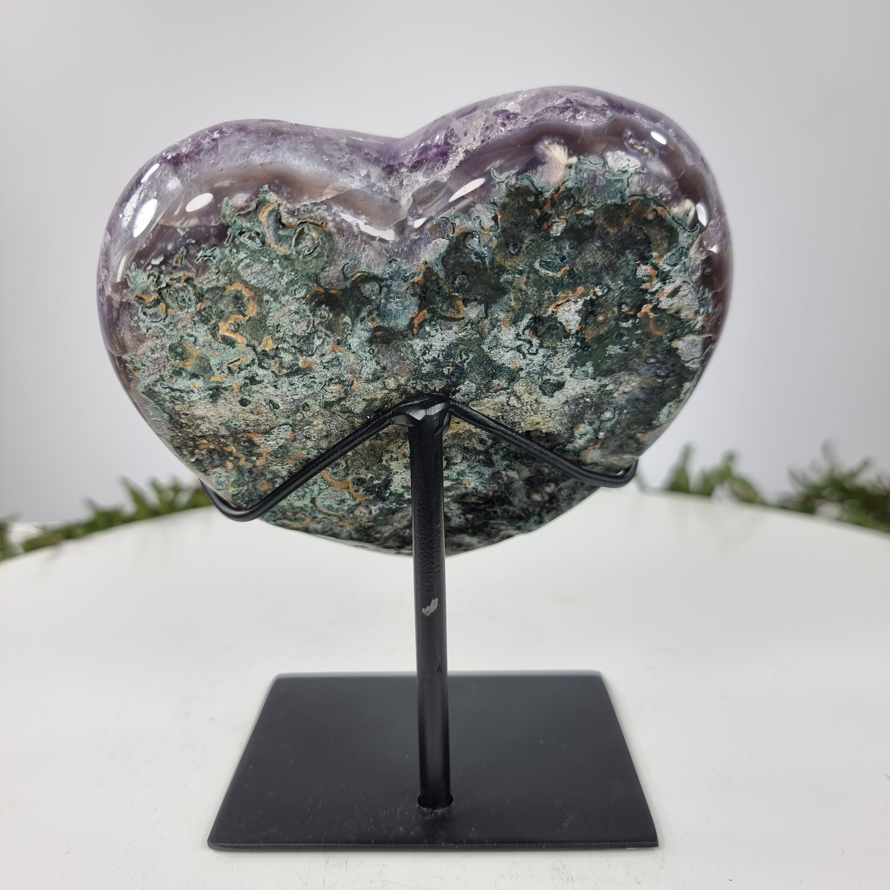 Special Amethyst Heart | Weight 1.15 Kgs, Height 16 cm | Energy, Beauty and Sophistication