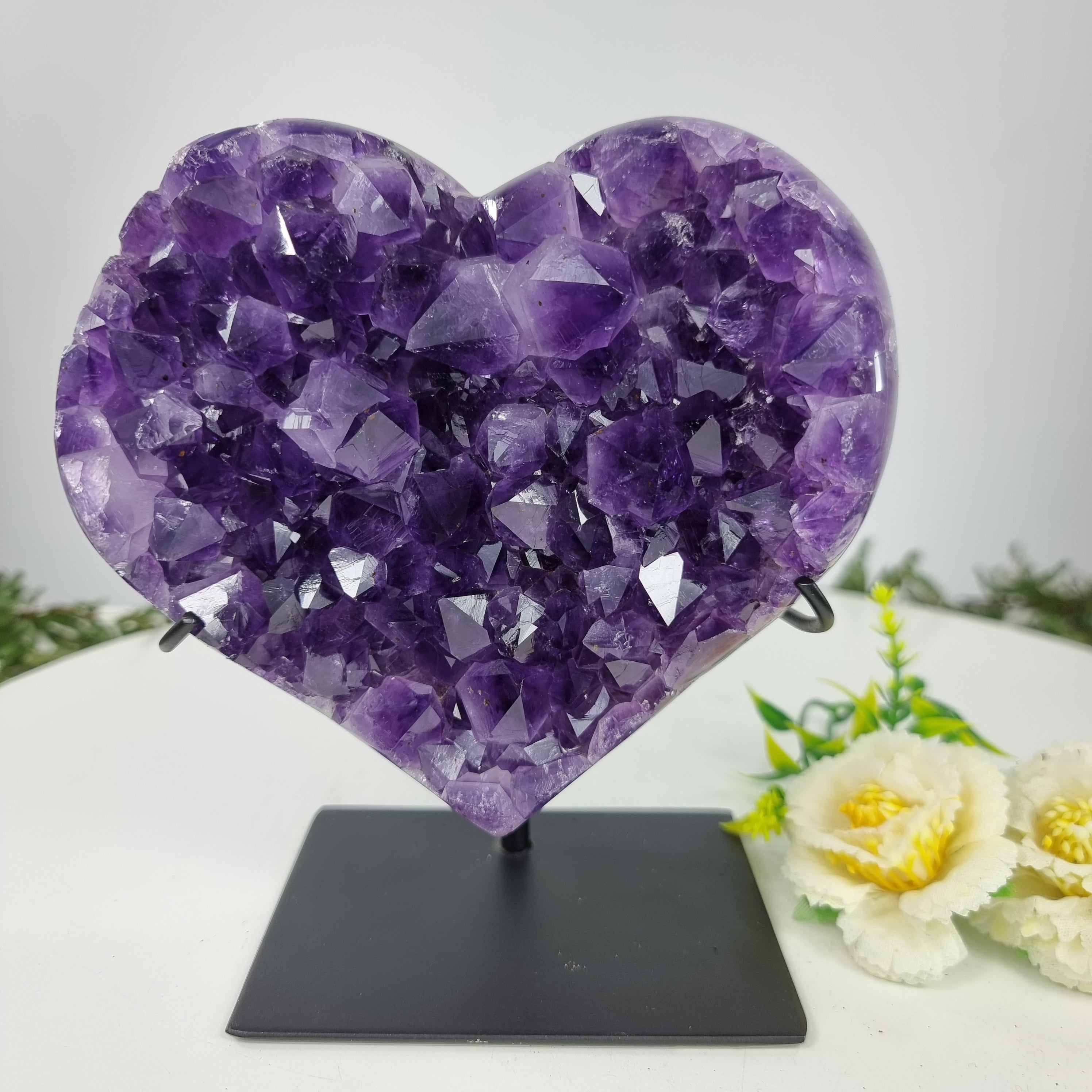 Corazón de Amatista Especial | Peso 1,40 Kgs, Altura 17 cm | Energía, Belleza y Sofisticación