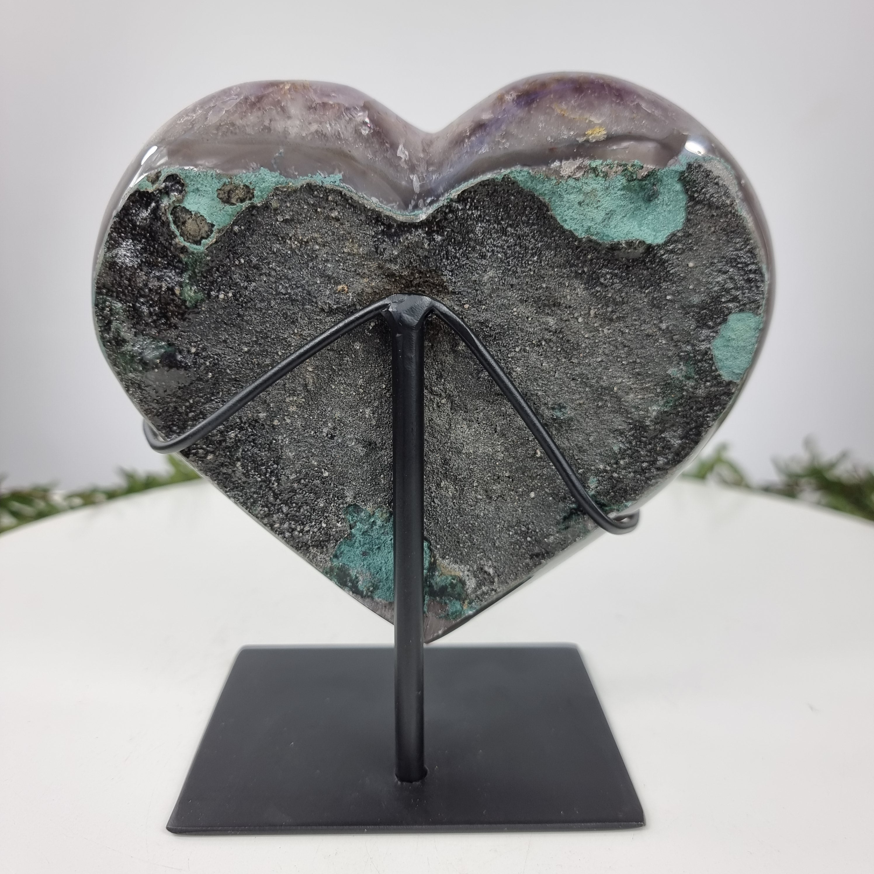Corazón de Amatista Especial | Peso 1,75 Kgs, Altura 17 cm | Energía, Belleza y Sofisticación