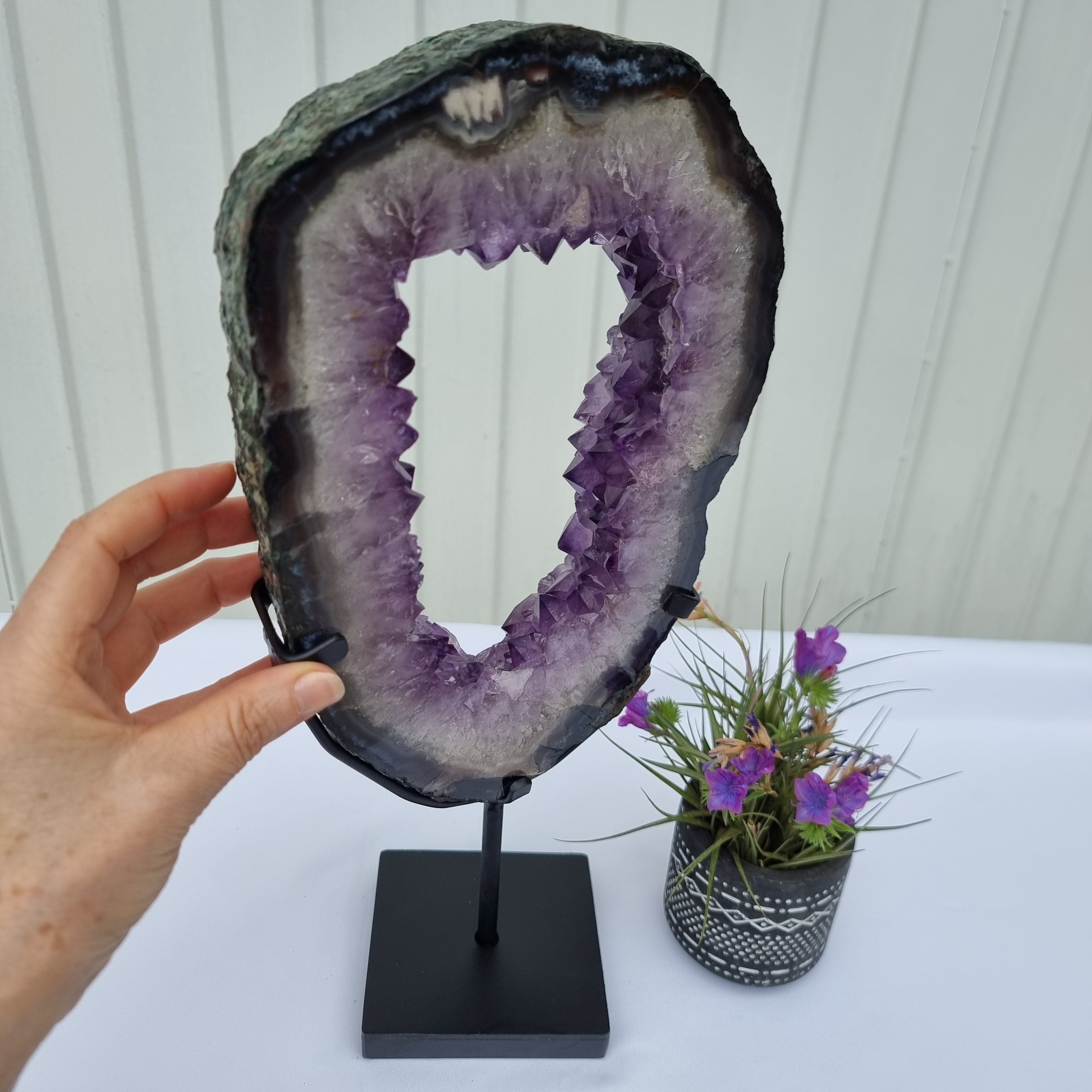 Aro de Amatista con Cristales Morados | Base de hierro Negra | Peso 3,25 kgs, Altura 39 cm | Energía, Belleza y Sofisticación