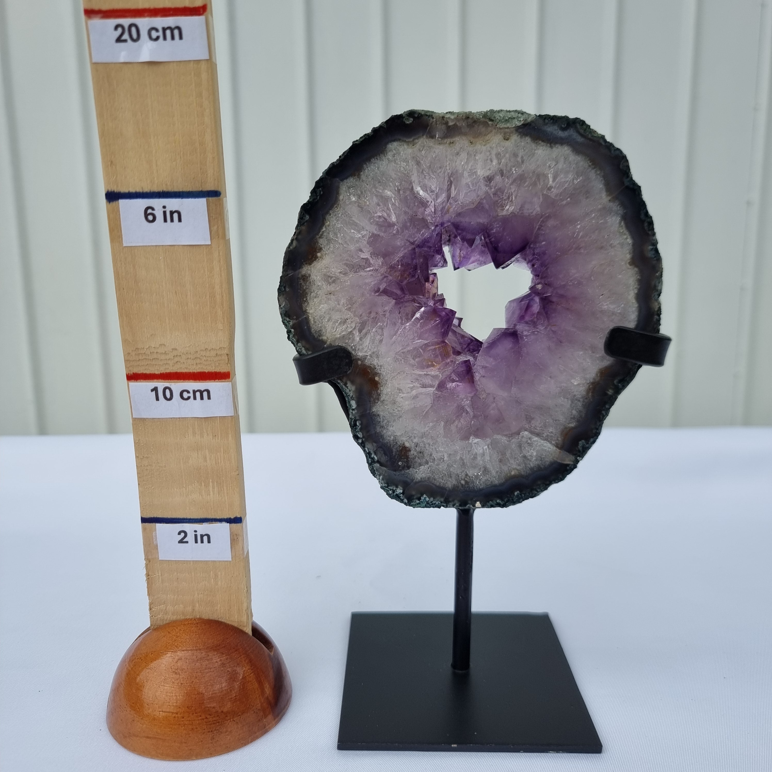 Amethyst Hoop with Purple Crystals | Black iron base | Weight 0.75 kgs, Height 20 cm | Energy, Beauty, and Sophistication