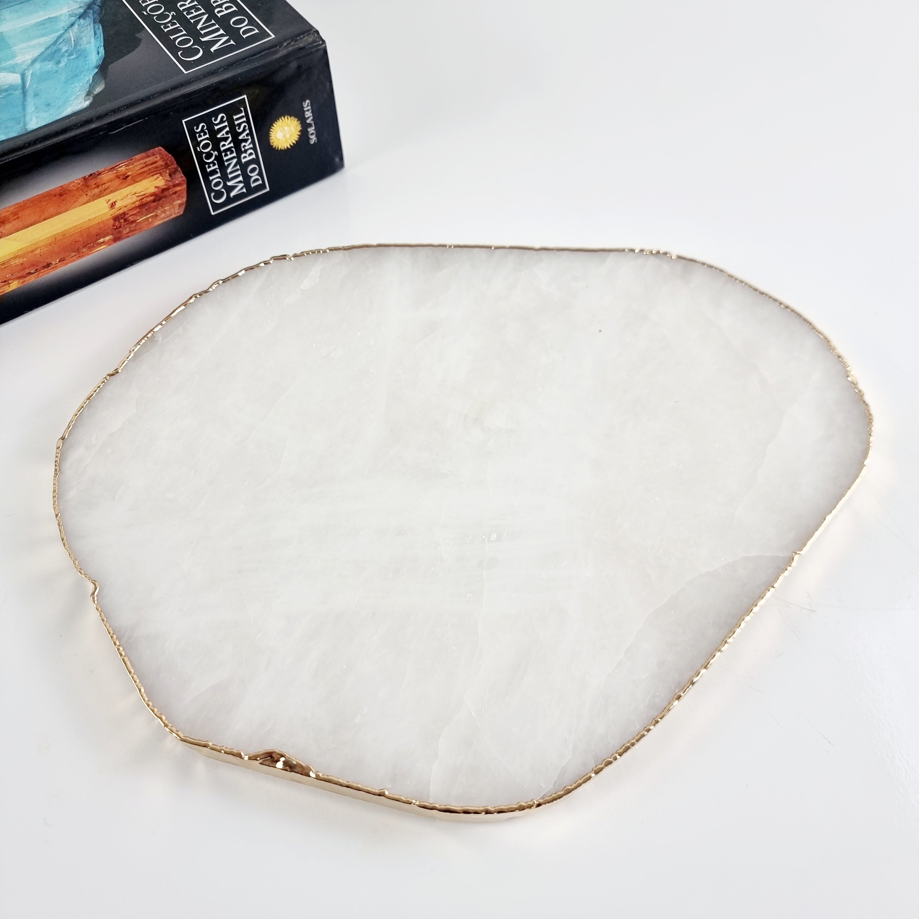 Quartz Trays with GOLDEN EDGES size 30 to 35 cm and weighing 3 kg