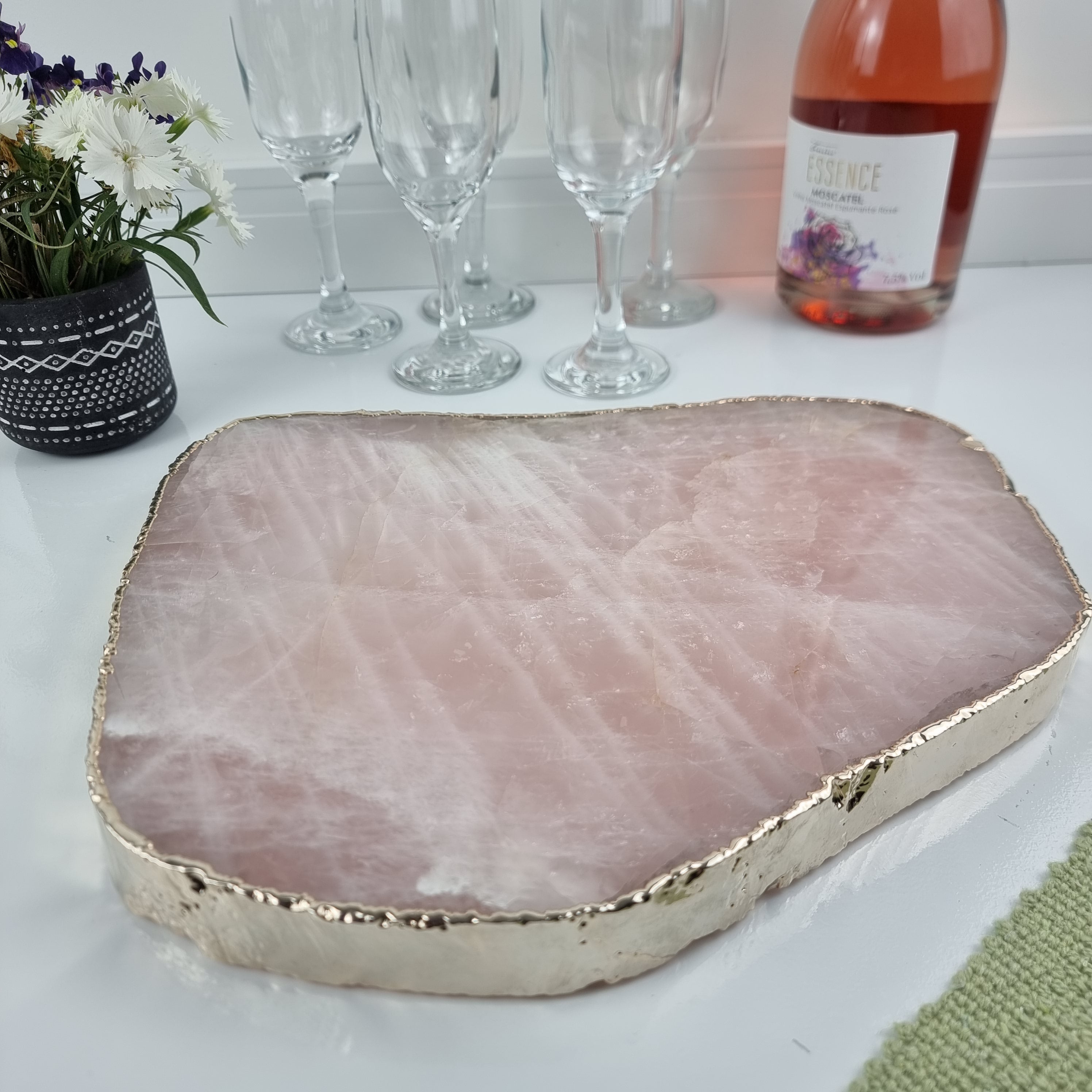 Quartz Trays with NATURAL EDGES size 30 to 35 cm and weighing 3 kg