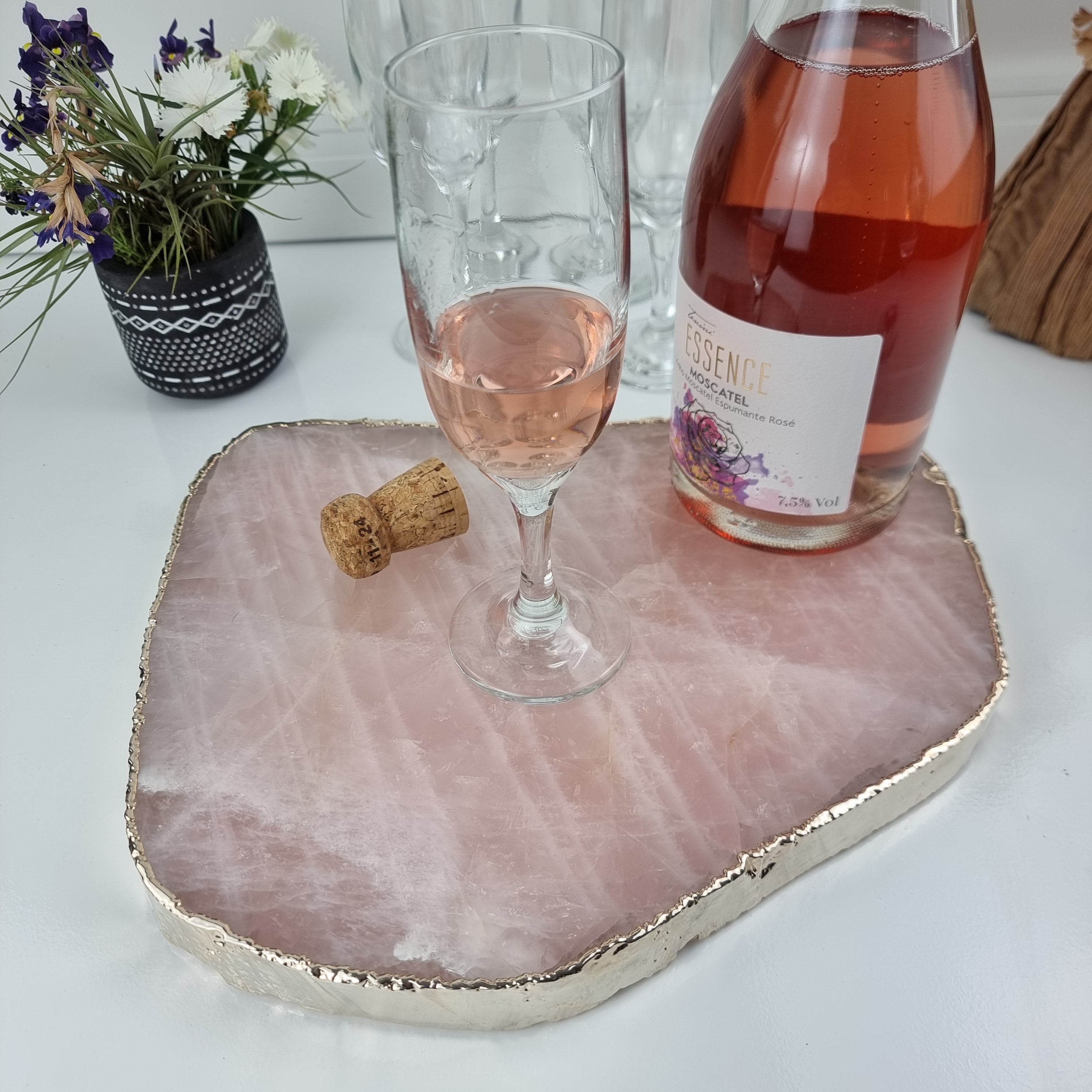 Quartz Trays with NATURAL EDGES size 30 to 35 cm and weighing 3 kg