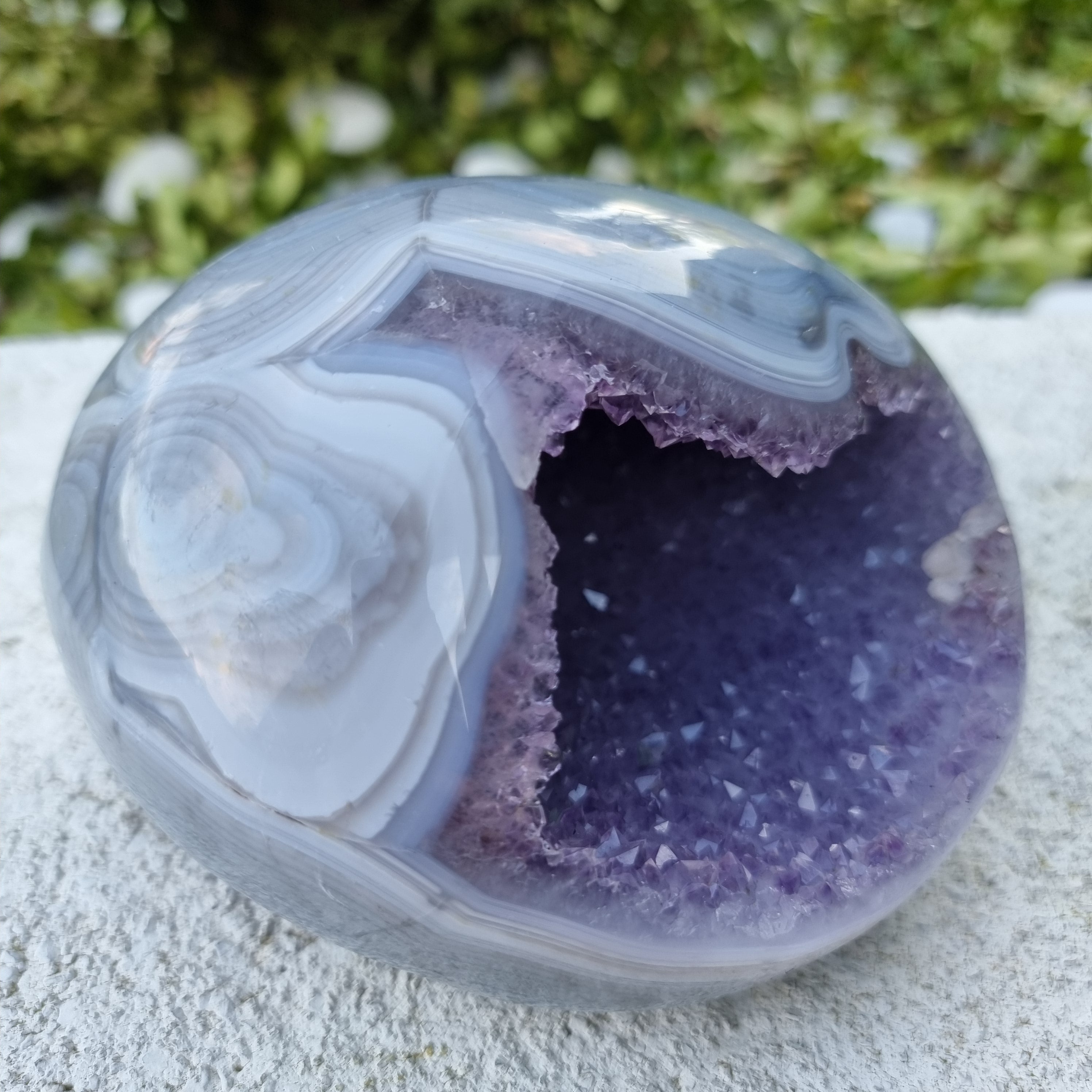 Special Amethyst Geode | Weight 1.95 Kgs, Height 9 cm | Energy, Beauty and Sophistication