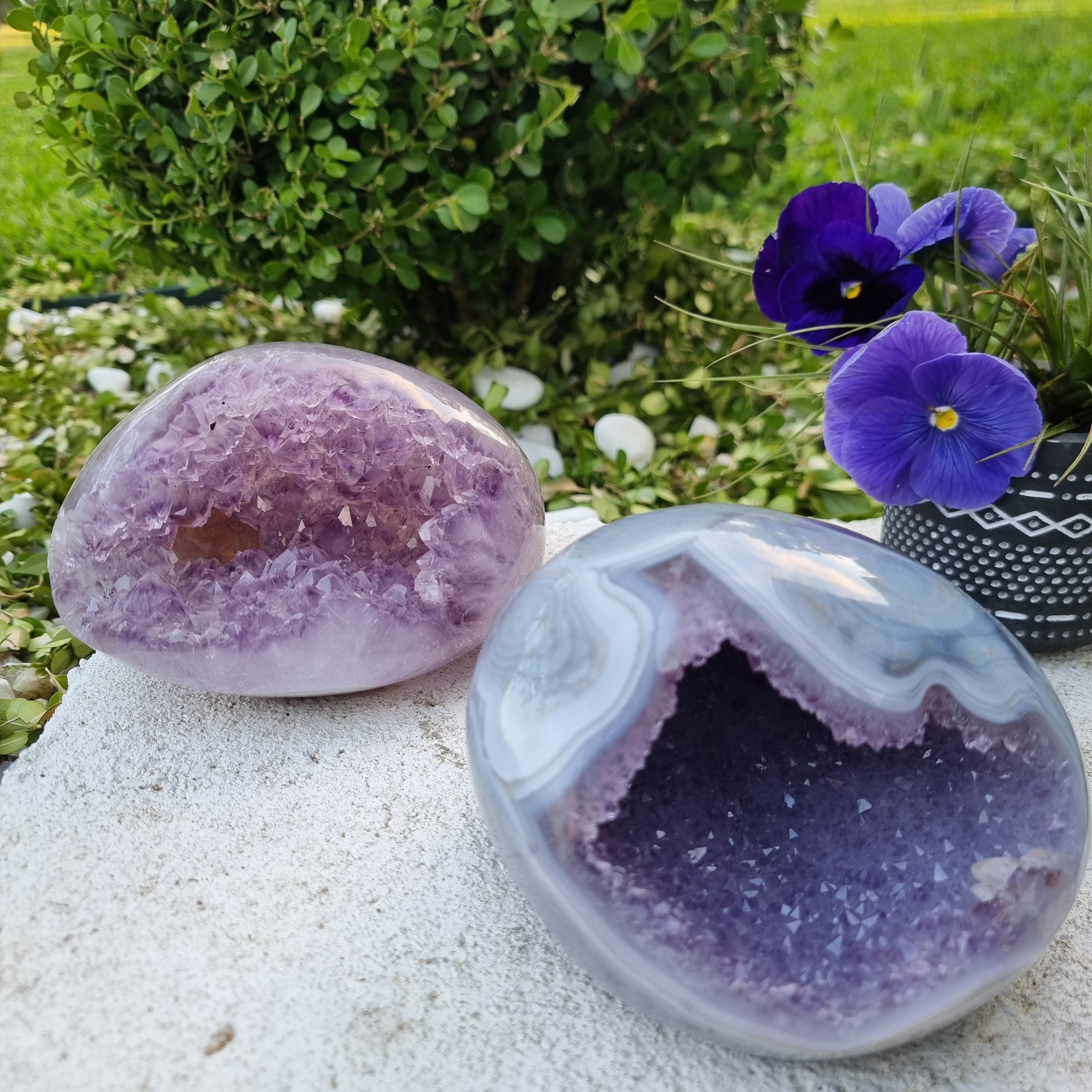 Special Amethyst Geode | Weight 1.95 Kgs, Height 9 cm | Energy, Beauty and Sophistication
