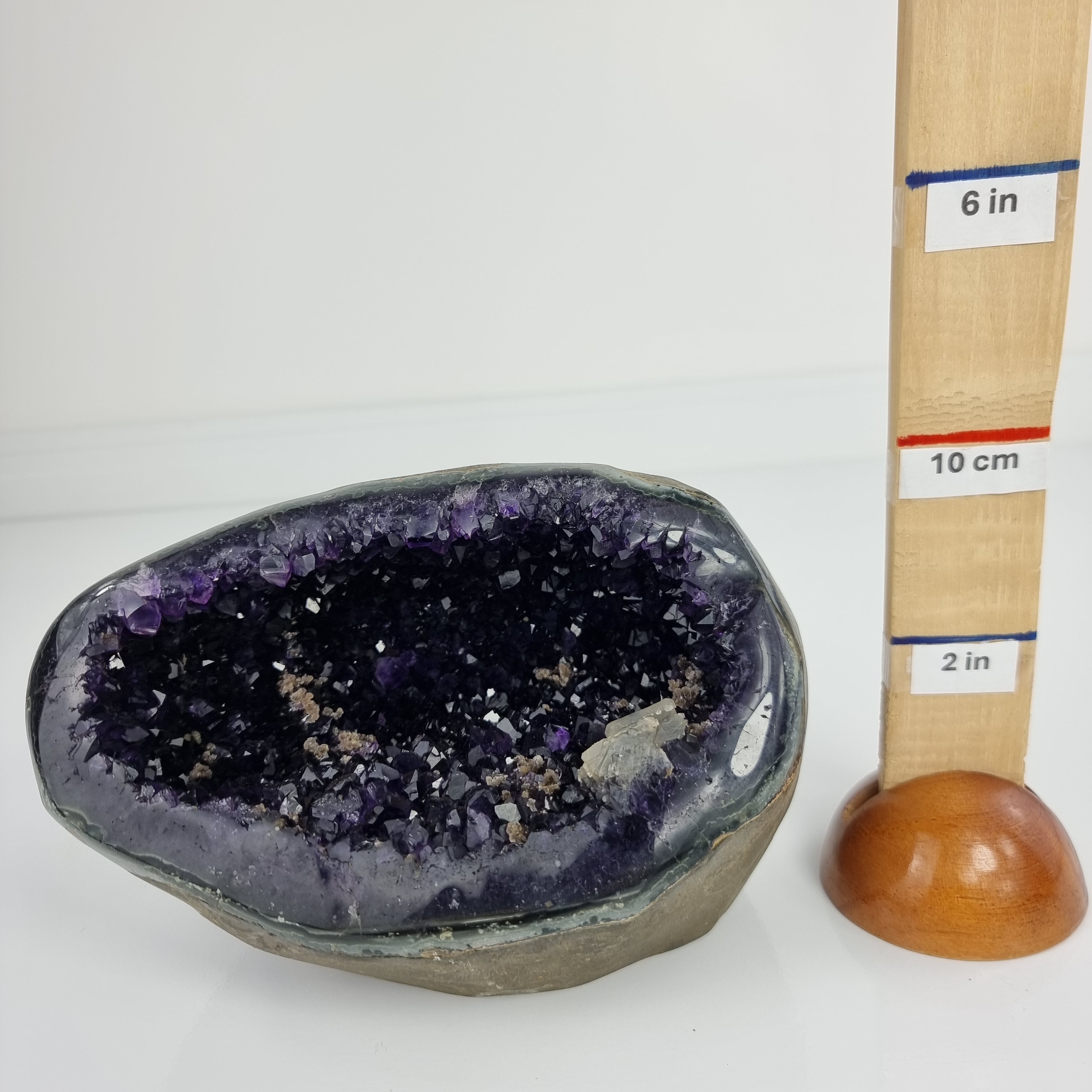 Amatista Morada Súper Especial | Peso 2,15 Kgs, Altura 11 cm | Energía, Belleza y Sofisticación