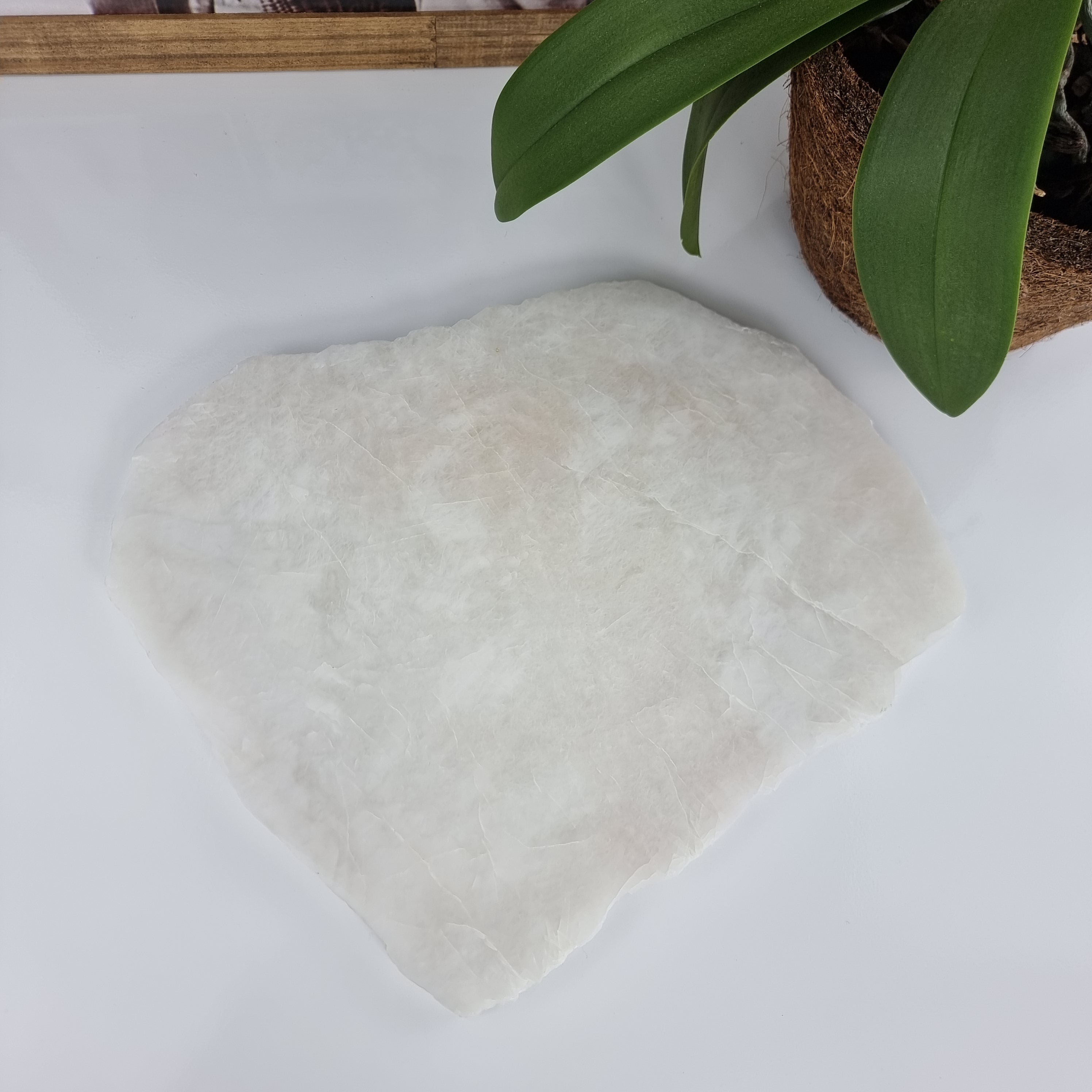 Bandejas de Cuarzo con BORDES NATURALES tamaño 30 a 35 cm y peso 3 kg