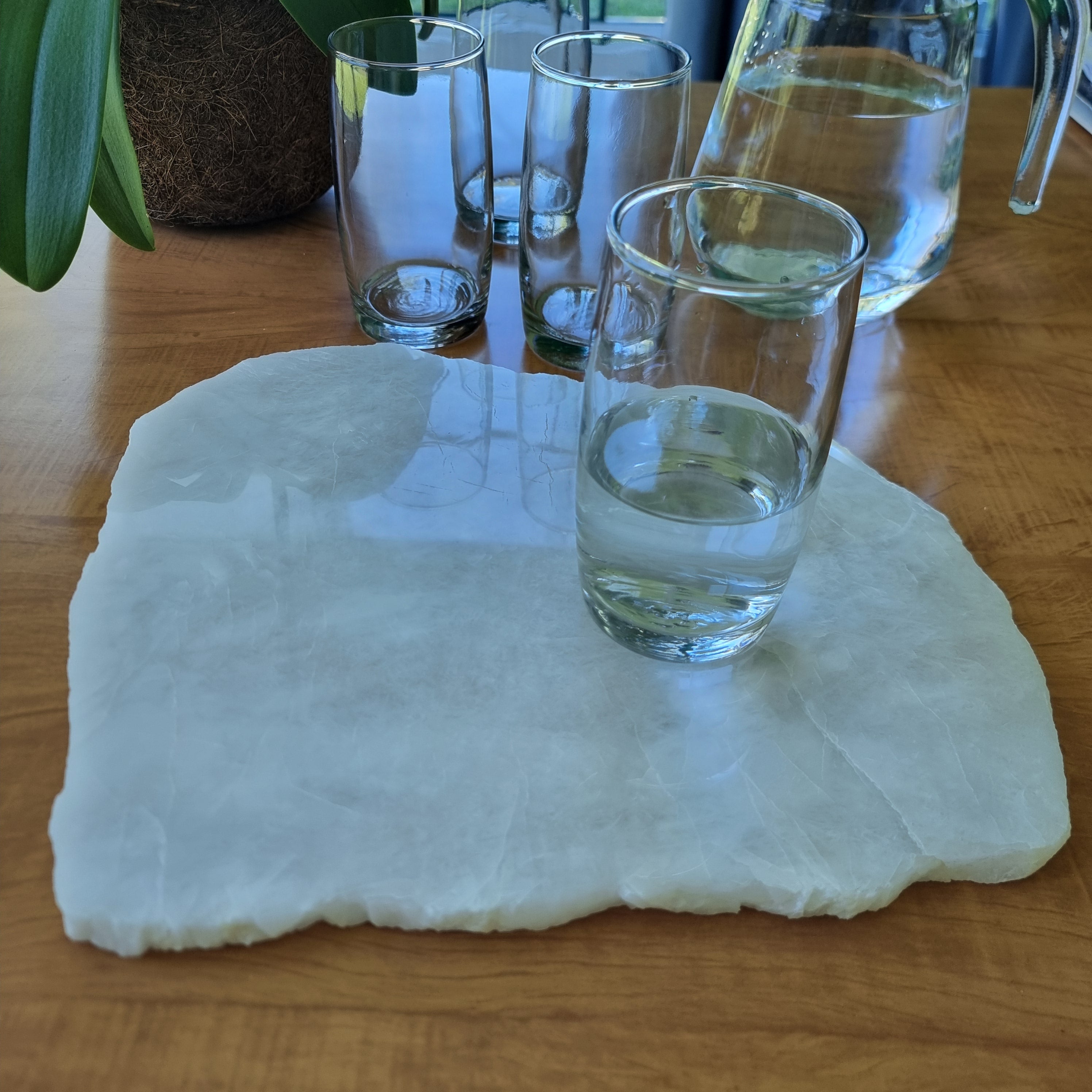 Quartz Trays with NATURAL EDGES size 30 to 35 cm and weighing 3 kg