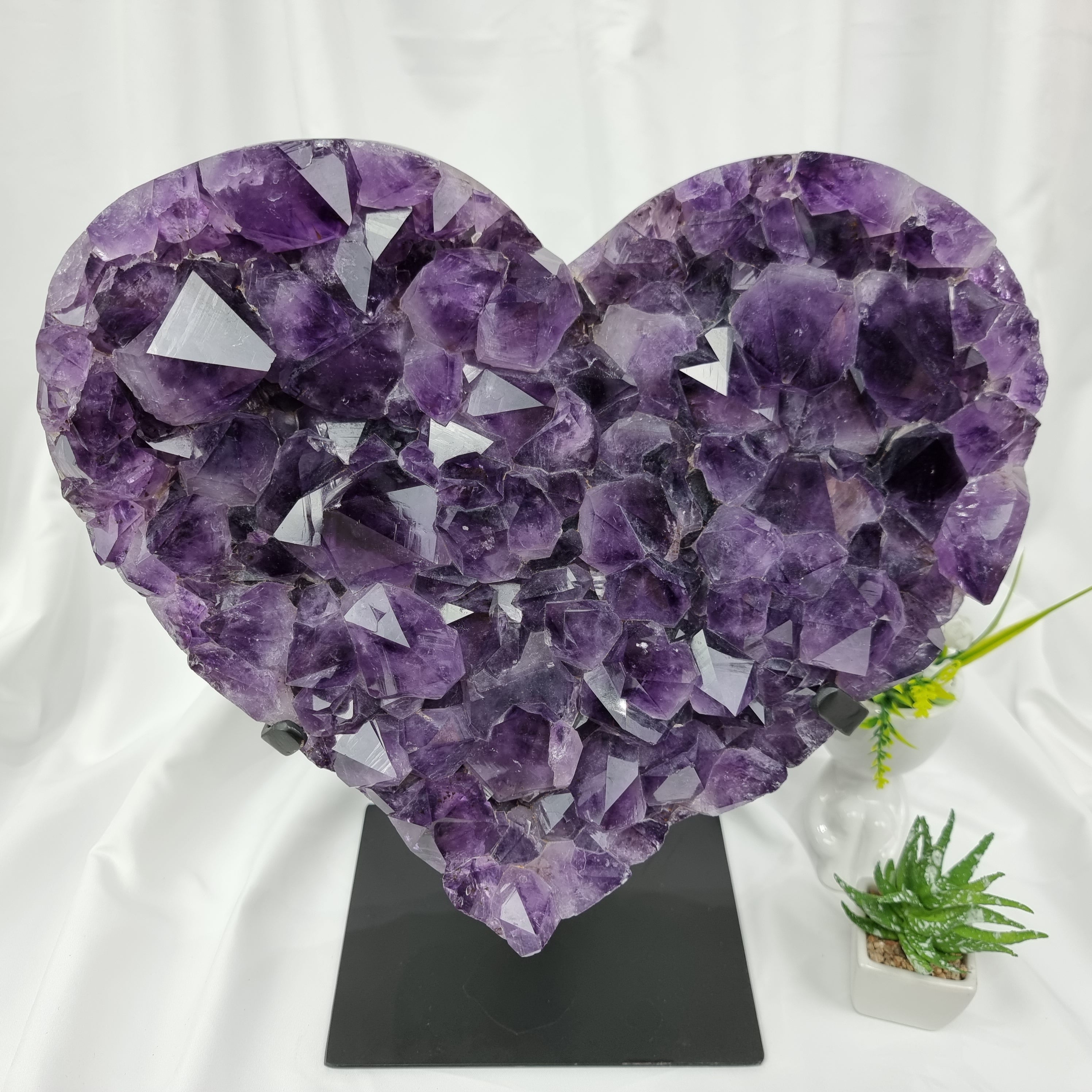 Amethyst Heart on Iron Base - 6.20 kgs, Super Extra - One-of-a-Kind Piece