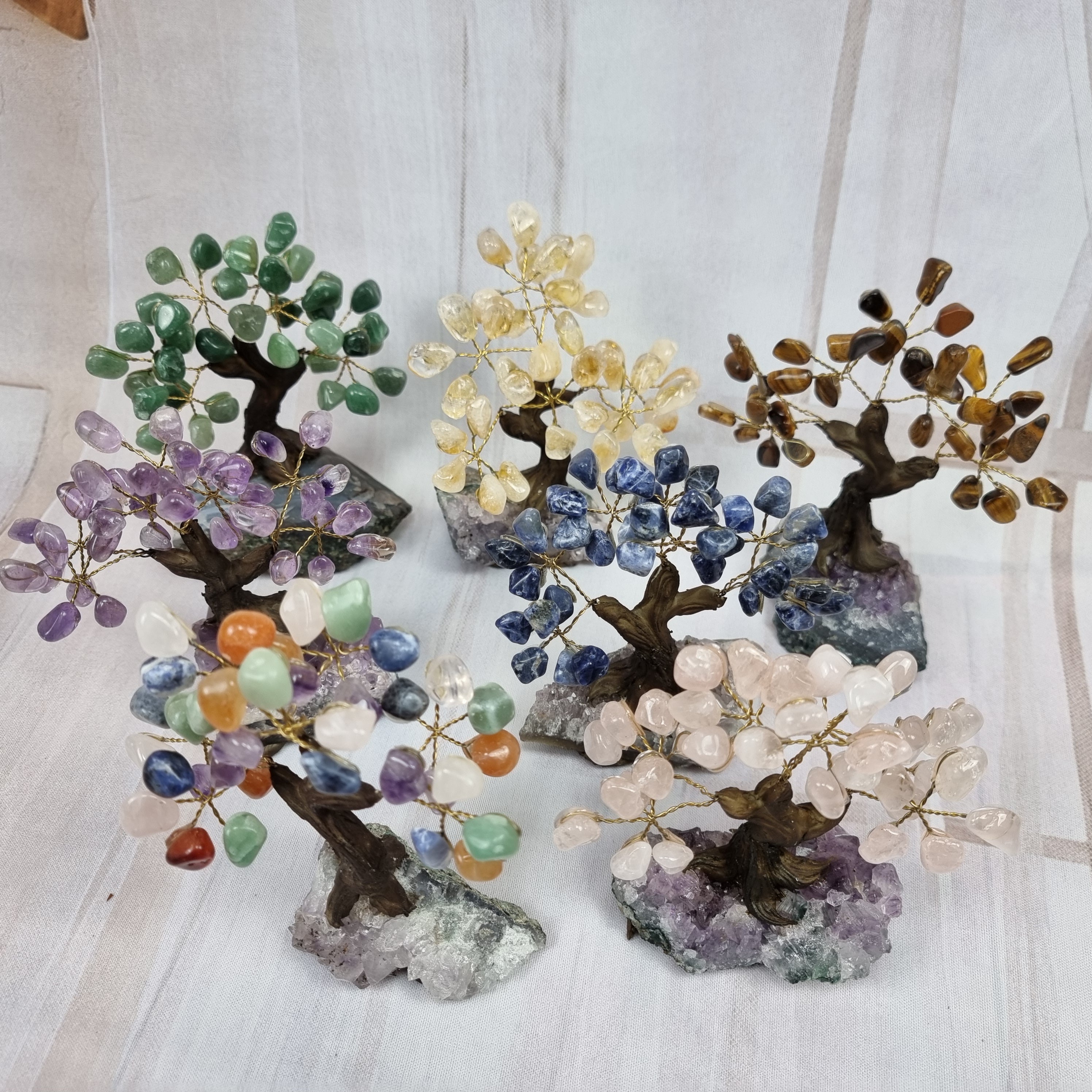 Tree of precious stones 7 branches and 35 stones 10 cm height weight 0.500 kg